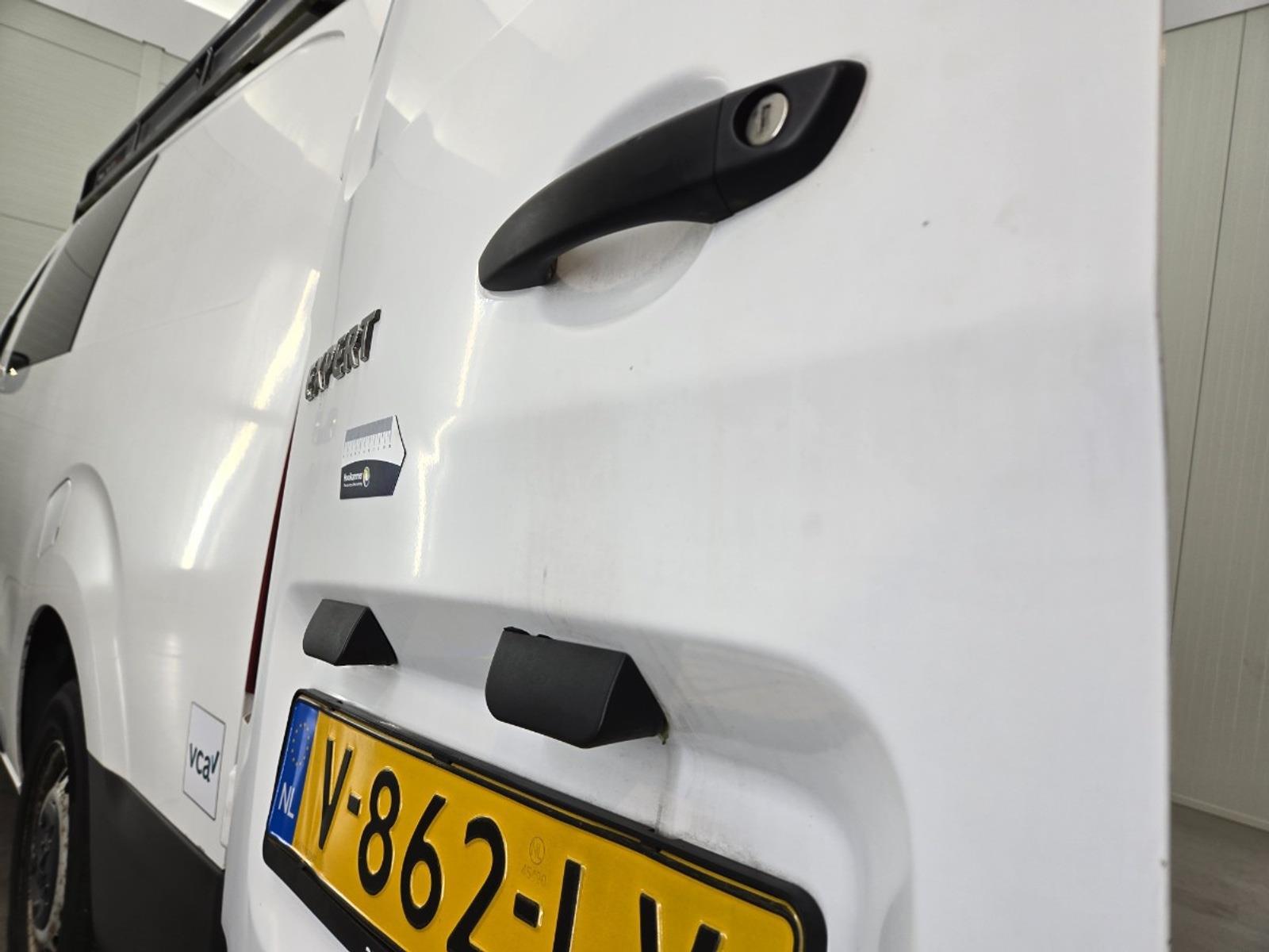 Peugeot Expert 231S 2.0 BlueHDI 120 Premium | 2018 | 168,084 km | V862LV | NAP: Makes sense