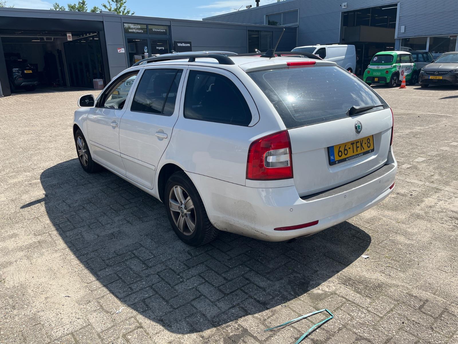 Skoda Octavia Combi 1.2 TSI Ambition Business Line Station Wagon | 2012 | 310,771 km | 66TFK8 | NAP: Logical