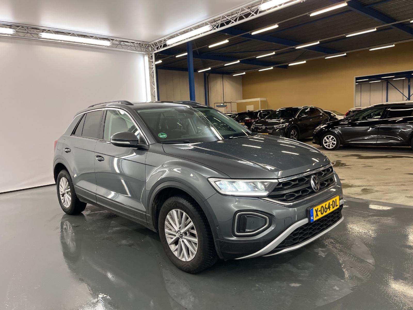 Volkswagen T-Roc 1.0 TSI Life | 2023 | 60,503 km | X064DL | NAP: Logical