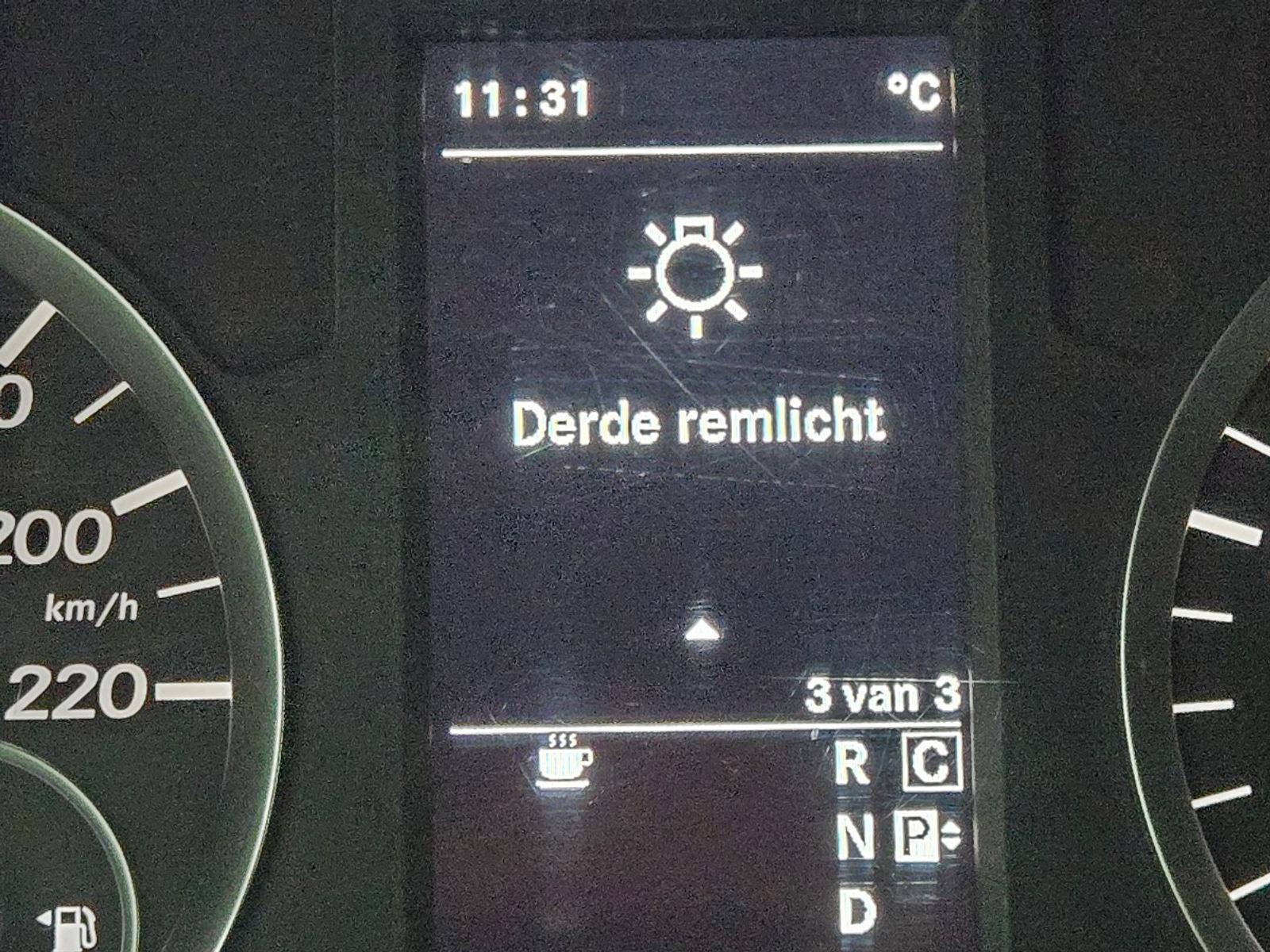 Mercedes-Benz Vito 116 CDI Extra Lang DC Comfort | 2017 | 244.629 km | Automaat | V883FJ | NAP: Logisch