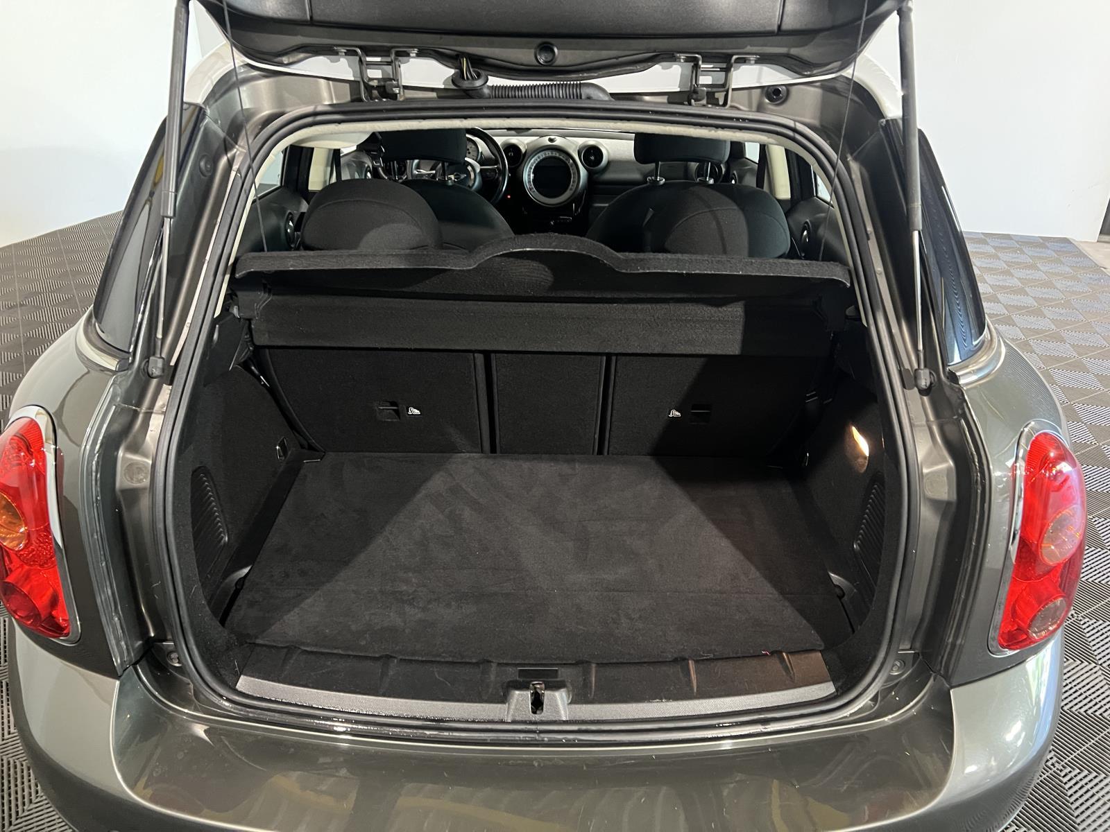 Mini | Countryman | 1.6 Cooper Pepper | 2010 | 205.477 km | 74NJG4 | Logisch