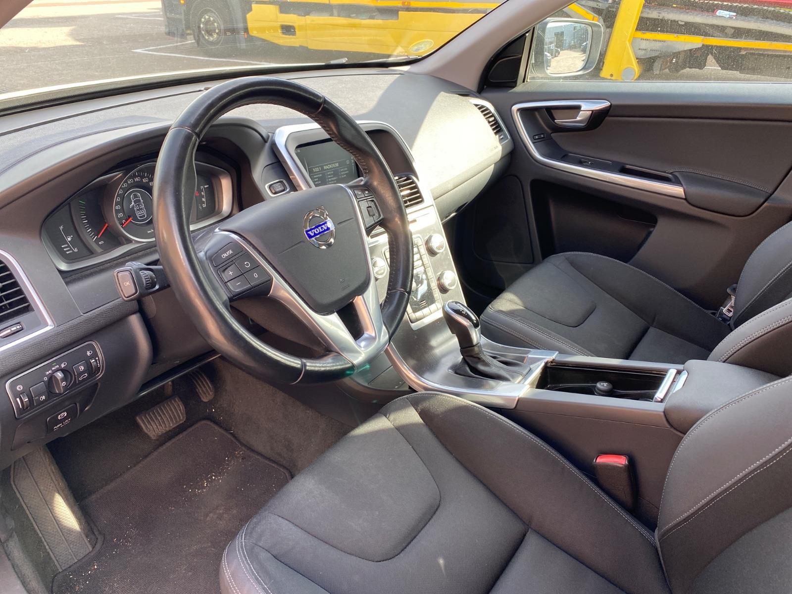 Volvo XC60 2.0 D4 FWD Momentum | 2014 | 165,226 km | Automatic | XD725K | NAP: No rating