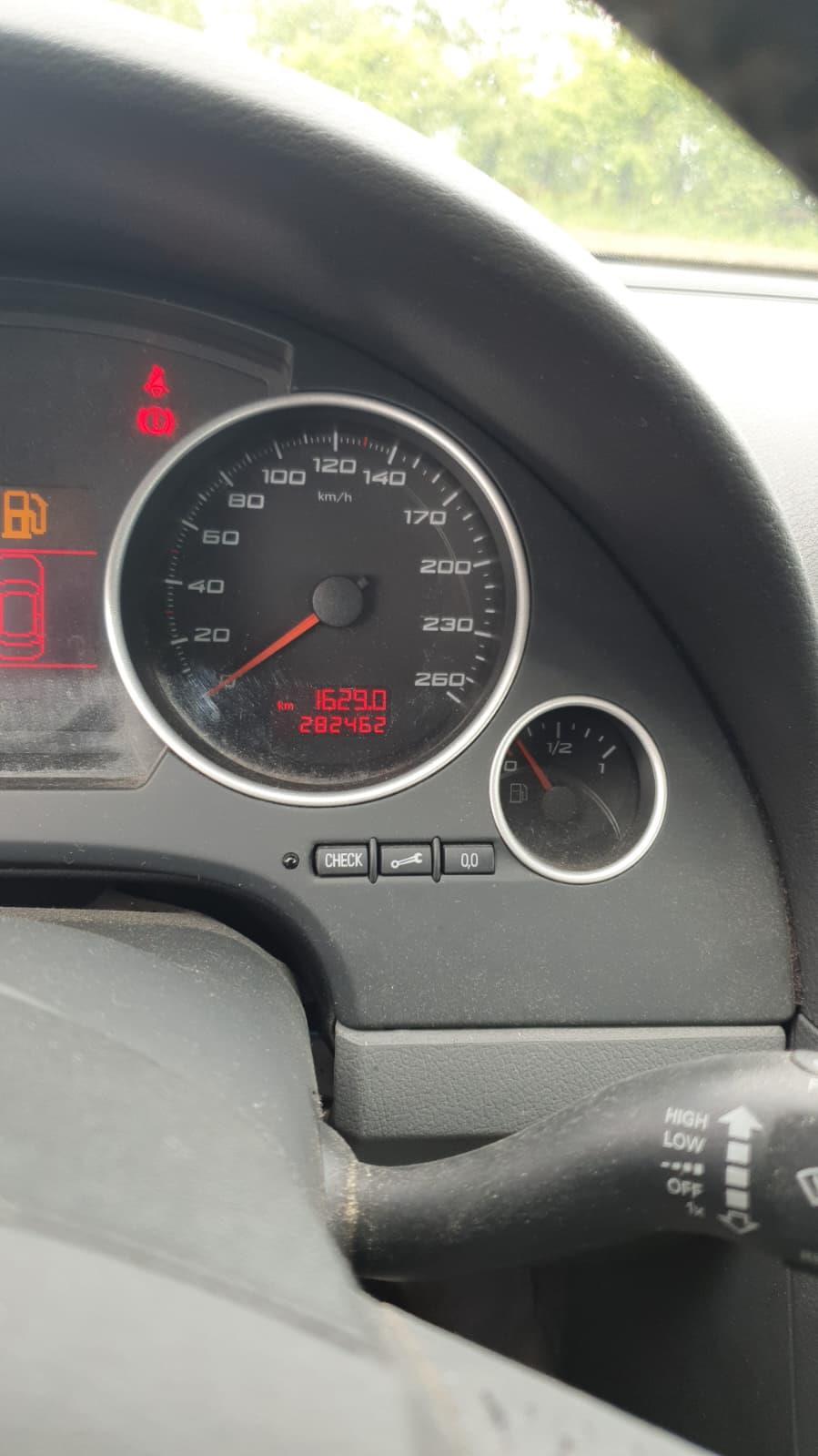 SEAT | Exeo ST | 2.0 TDI Style | 2010 | 282.462 km | 77KXD5 | Logisch