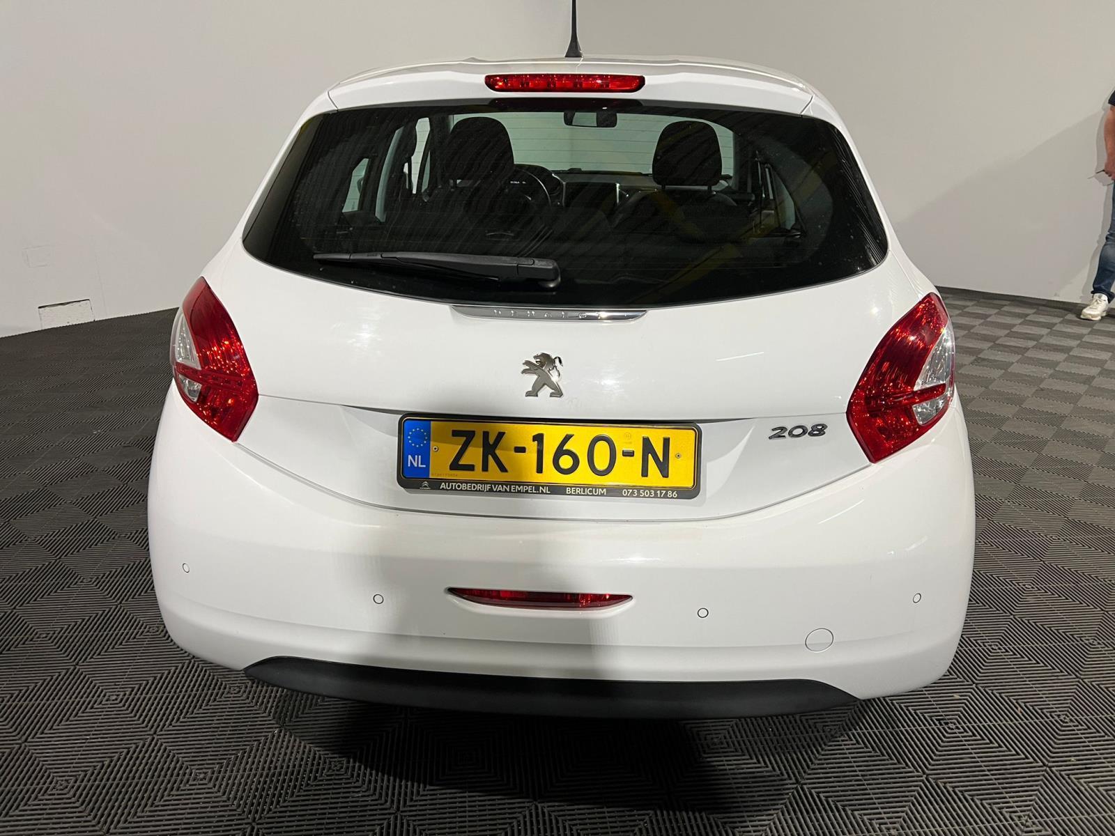 Peugeot | 208 | 1.0 PureTech LIKE | 2015 | 91.234 km | ZK160N | Geen oordeel