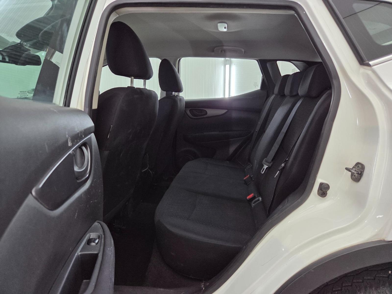 Nissan Qashqai 1.5 dCi Visia | 2016 | 230,361 km | R249GB | NAP: No rating