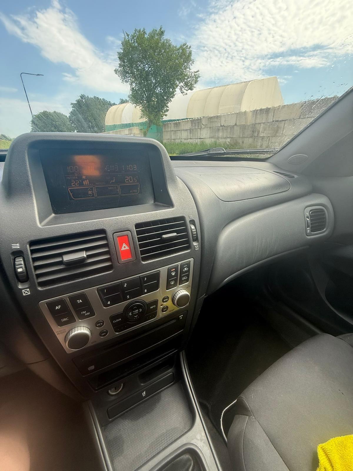 Nissan | Almera | 1.8 Acenta | 2005 | 159.568 km | 12RGFG | Logisch