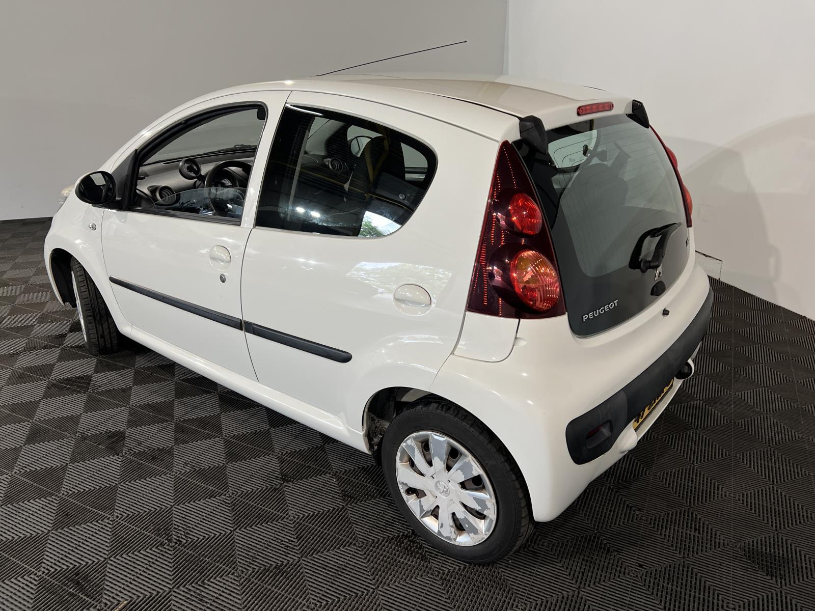 Peugeot | 107 | 1.0 Active | 2012 | 200.115 km | 47ZHX5 | Logisch