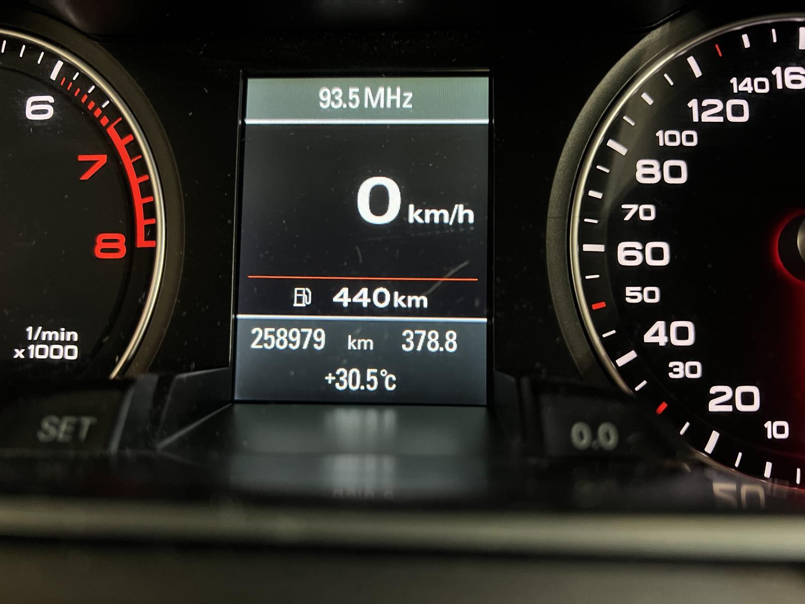 Audi | A4 Avant | 1.8 TFSI Business Edition | 2013 | 258.979 km | 1KST85 | Logisch