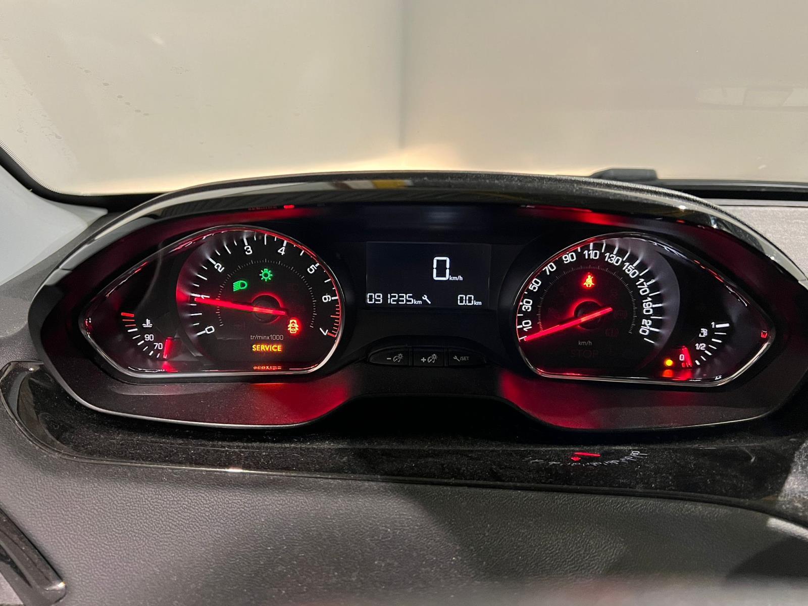 Peugeot | 208 | 1.0 PureTech LIKE | 2015 | 91.234 km | ZK160N | Geen oordeel