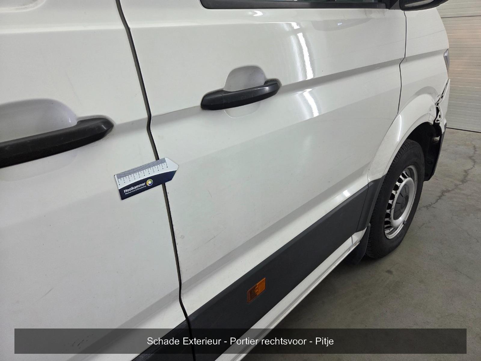 Volkswagen Crafter 35 2.0 TDI L3H3 DC Trendline | 2018 | 181.960 km | Automaat | VZB58F | NAP: Geen oordeel