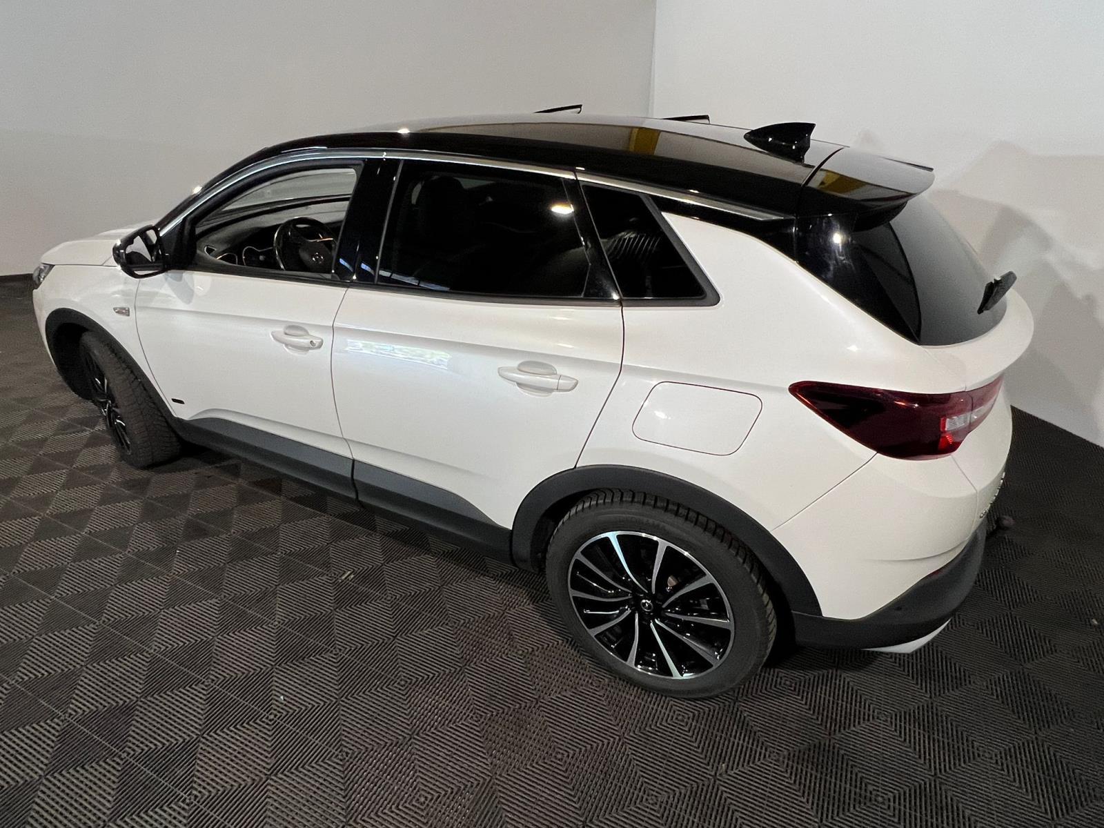 Opel | Grandland X | 1.6 Turbo Hybrid4 Ultimate | 2021 | 188.683 km | L243XH | Logisch