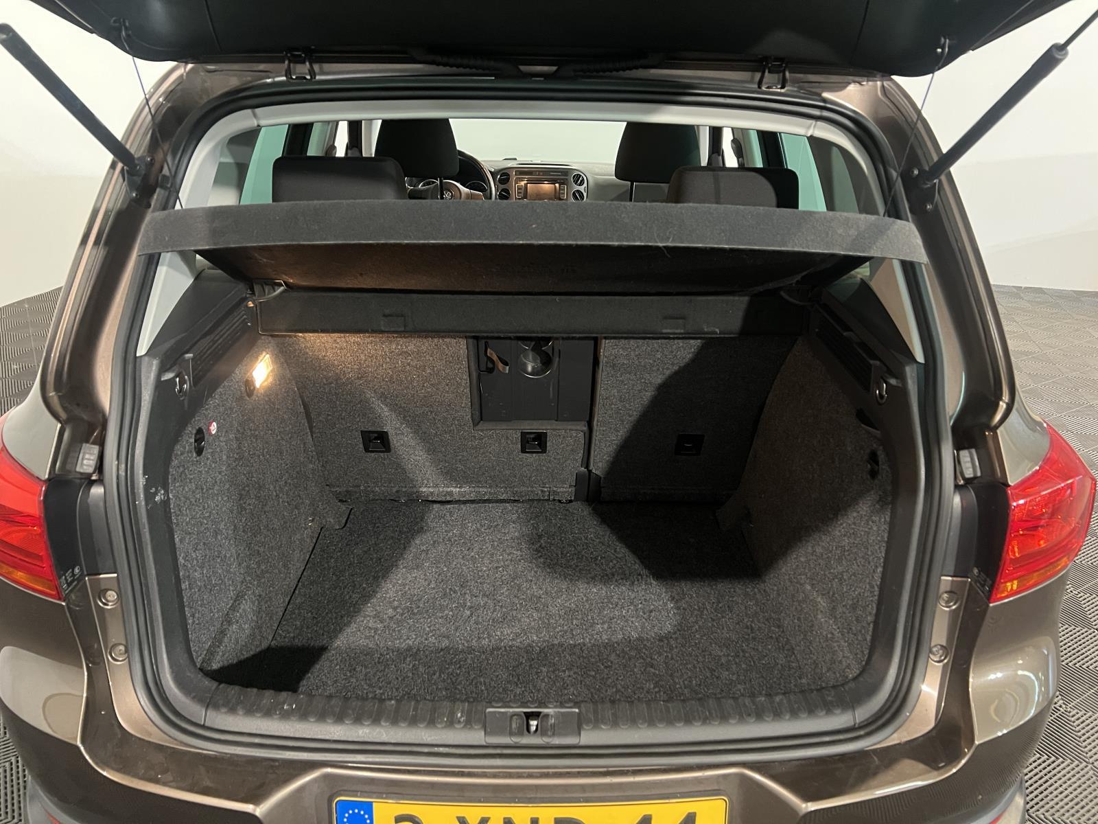 Volkswagen | Tiguan | 1.4 TSI Sport&Style | 2013 | 164,495 km | 3XND44 | No rating