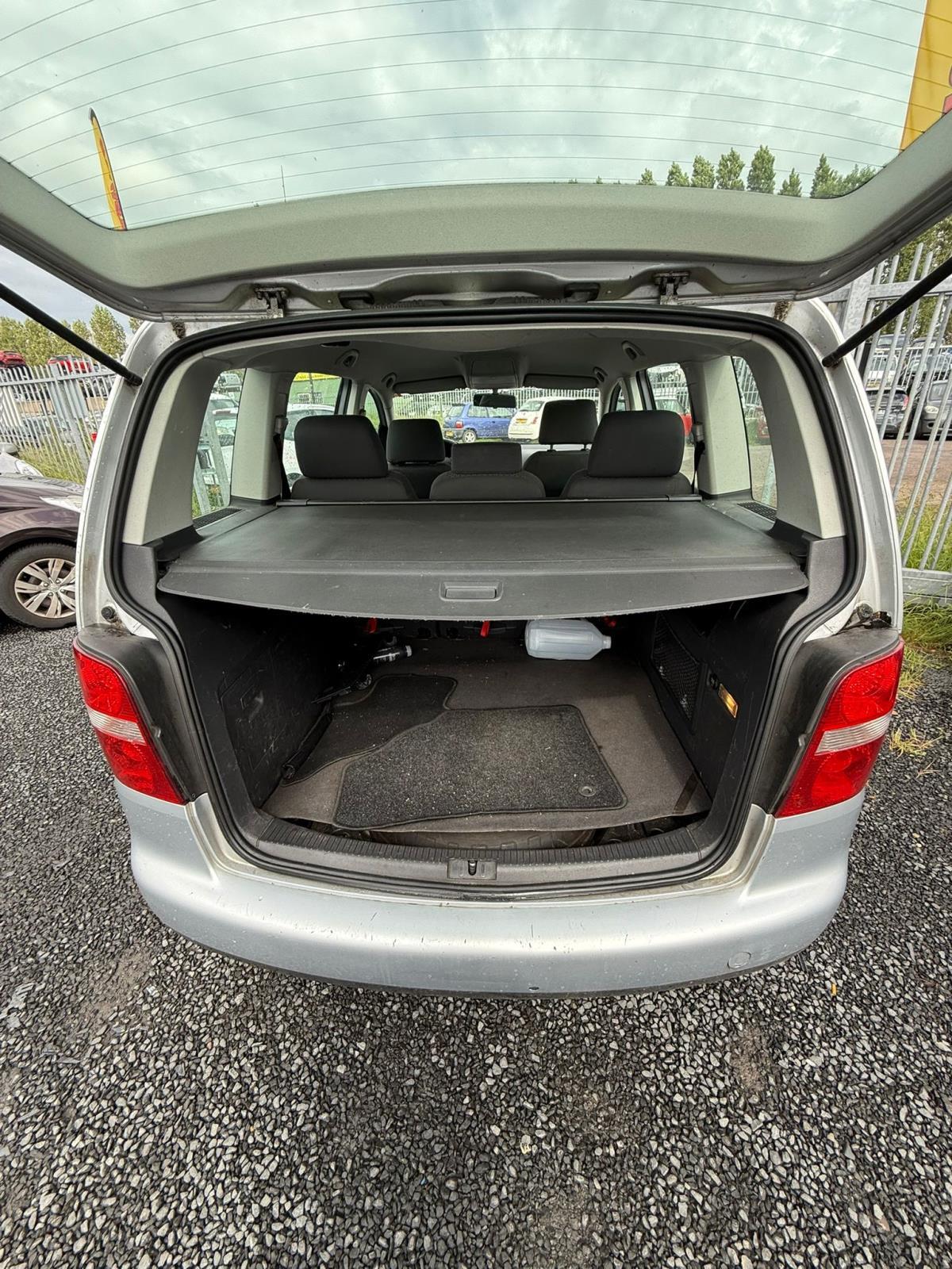 Volkswagen | Touran | 1.6 Athene | 2004 | 308.513 km | 05NZRX | Logisch