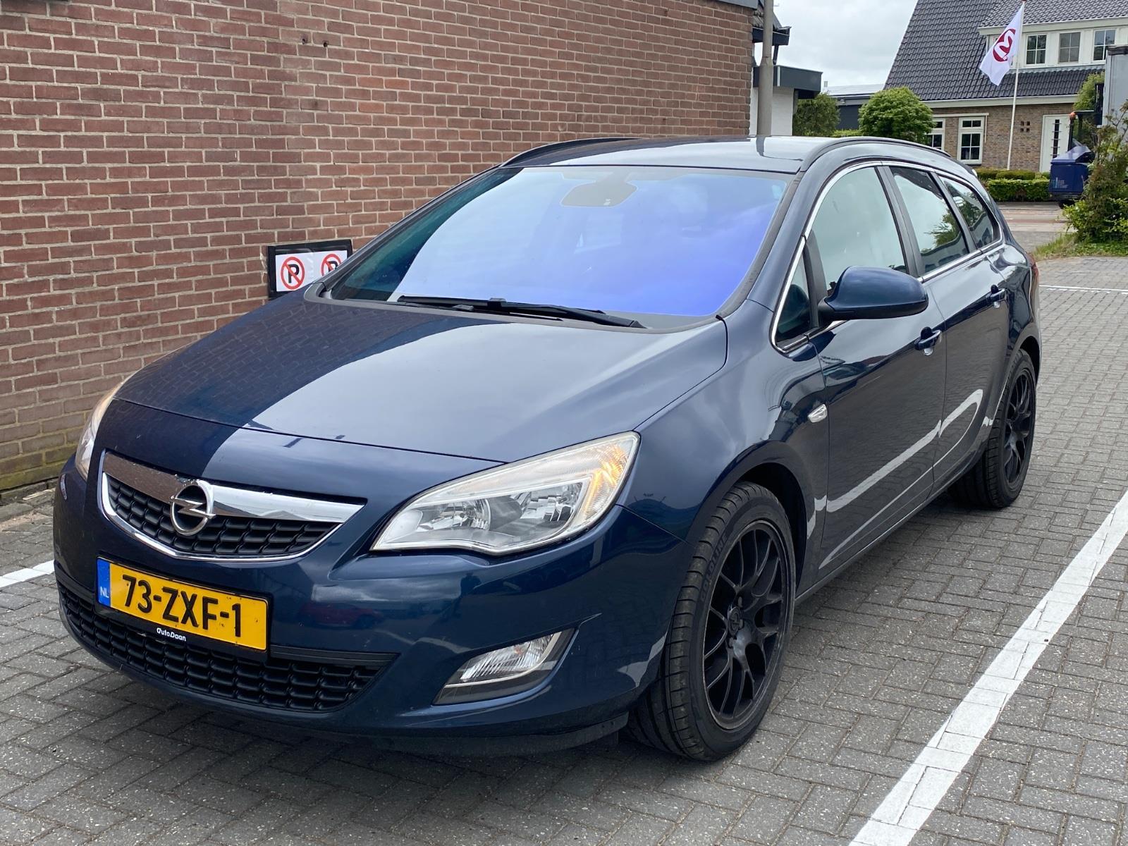 Opel Astra Sports Tourer 1.4 Turbo Anniversary Edition | 2013 | 187.156 km | 73ZXF1 | NAP: Logisch