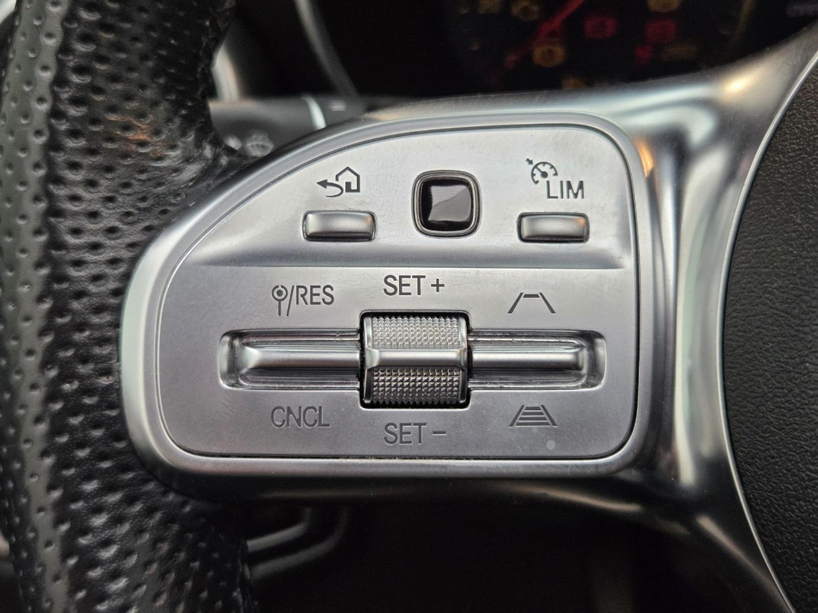 Mercedes-Benz GLC-klasse Coupé 300e 4MATIC Business Solution AMG | 2022 | 78.445 km | Automaat | P821KR | NAP: Logisch