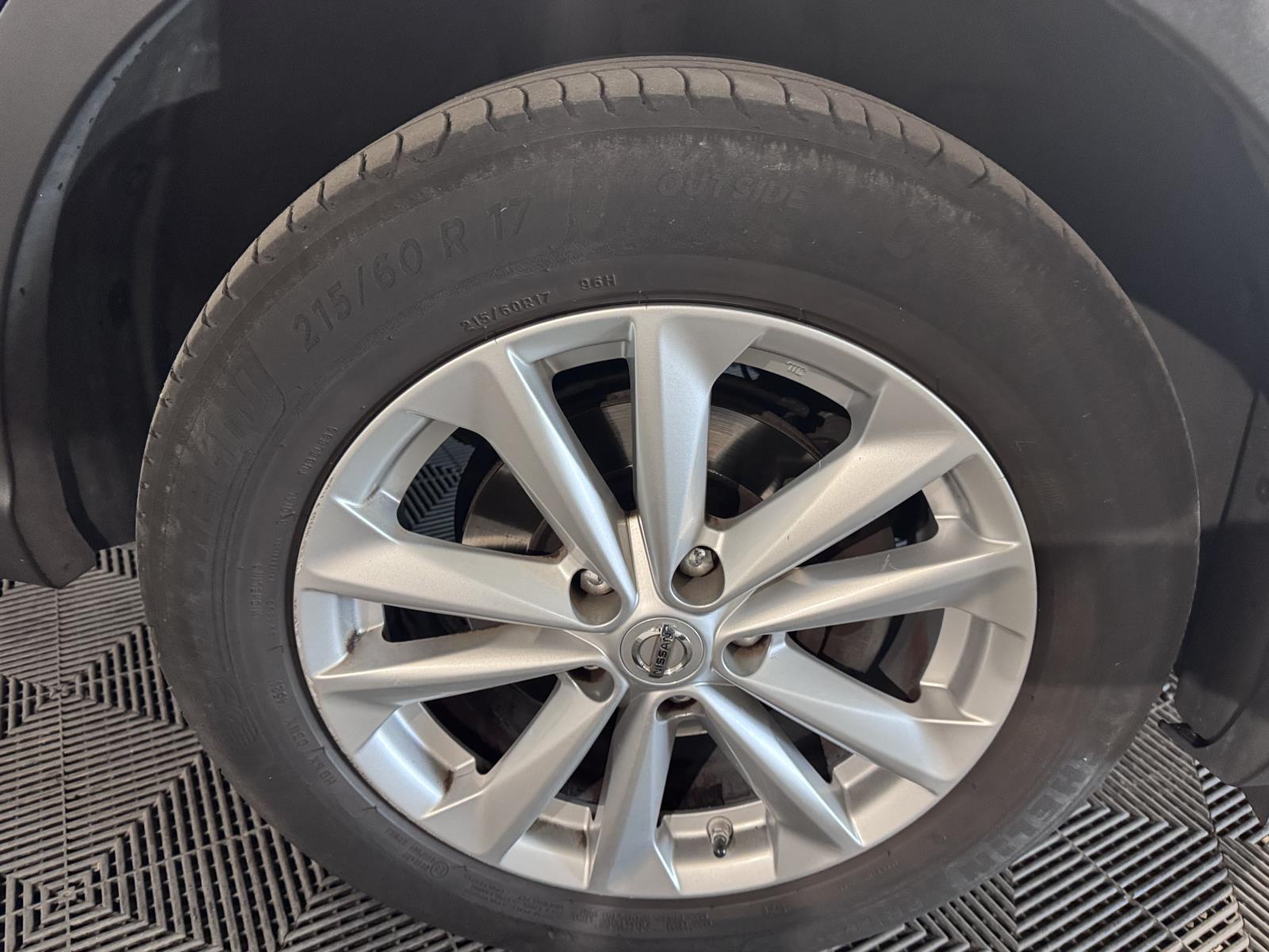Nissan | Qashqai | 1.2 Connect Edition | 2015 | 158.347 km | HN588Z | Geen oordeel