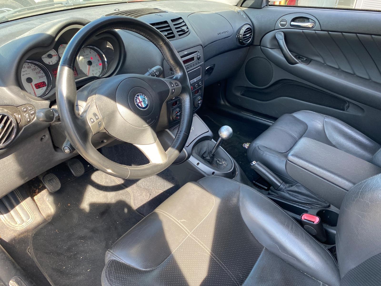 Alfa Romeo GT 2.0 JTS Distinctive | 2007 | 229,931 km | 11XZTZ | NAP: Makes sense