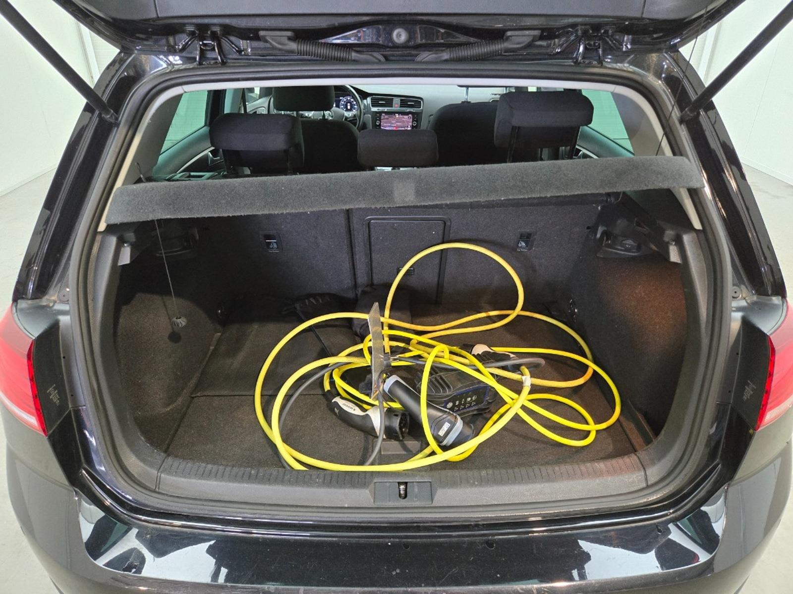 Volkswagen e-Golf E-DITION | 2020 | 105.410 km | Automaat | J388GG | NAP: Logisch