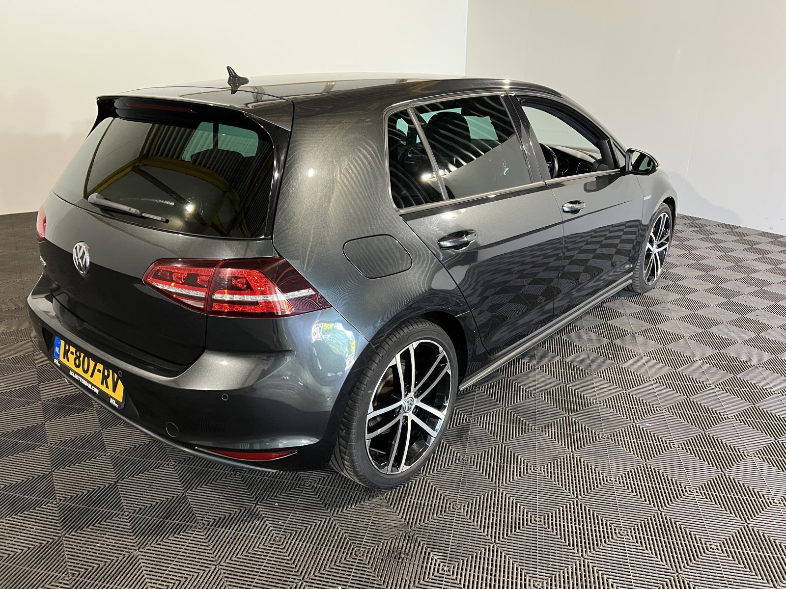 Volkswagen | Golf | 2.0 TDI GTD | 2015 | 303.239 km | R807RV | Geen oordeel