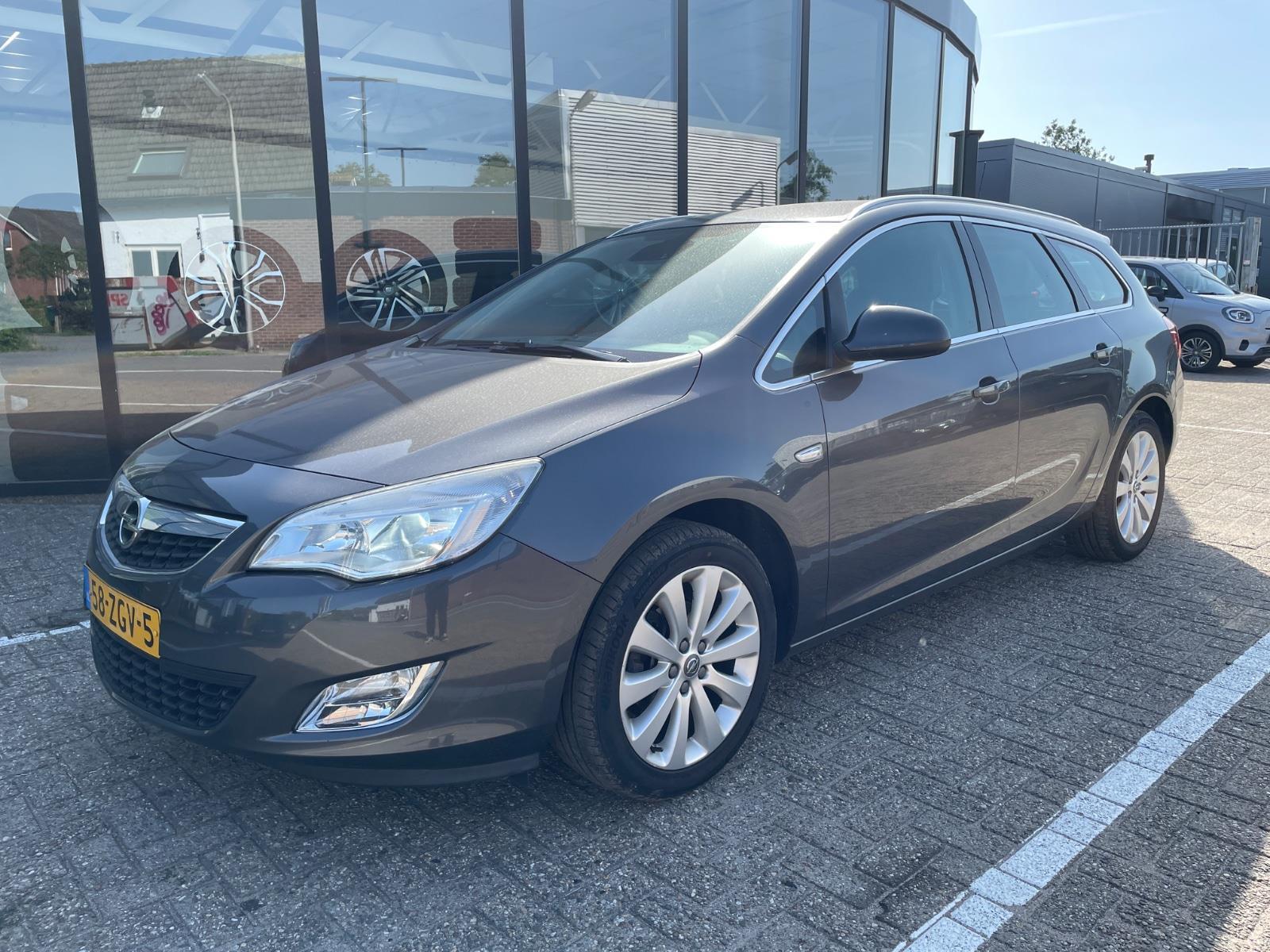 Opel Astra Sports Tourer 1.4 Turbo Cosmo | 2012 | 268,554 km | 58ZGV5 | NAP: Makes sense