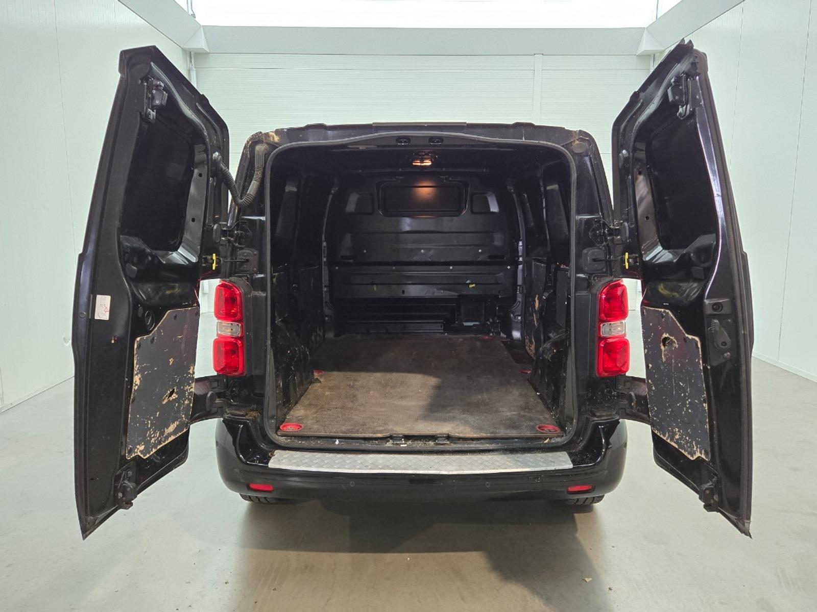 Citroën Jumpy 2.0 BlueHDI 180 M Club | 2019 | 176,424 km | Automatic | VNR40P | NAP: No rating