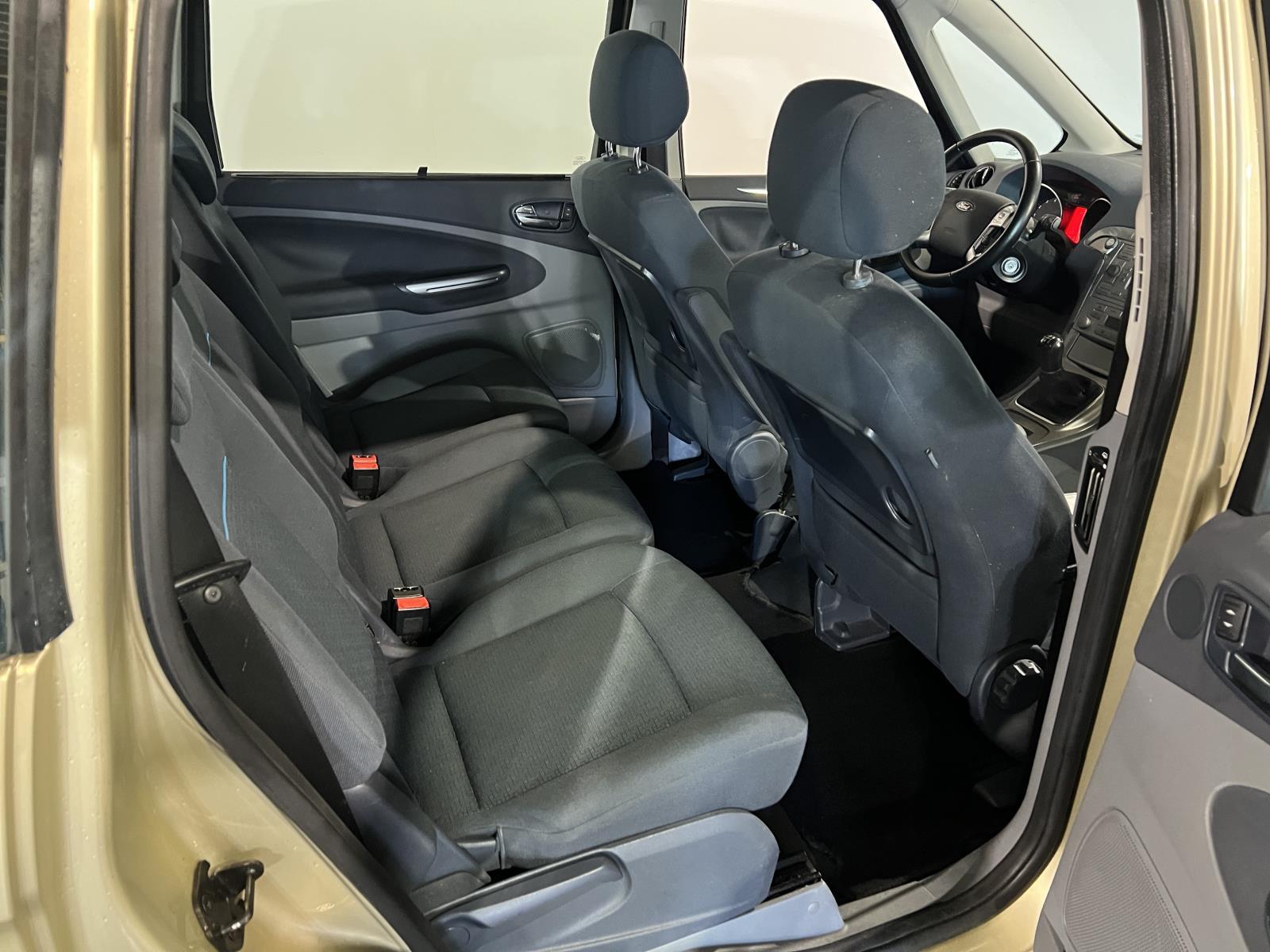 Ford | Galaxy 7-seater | 2.0-16V Trend | 2007 | 282,333 km | 81TTBF | Logical