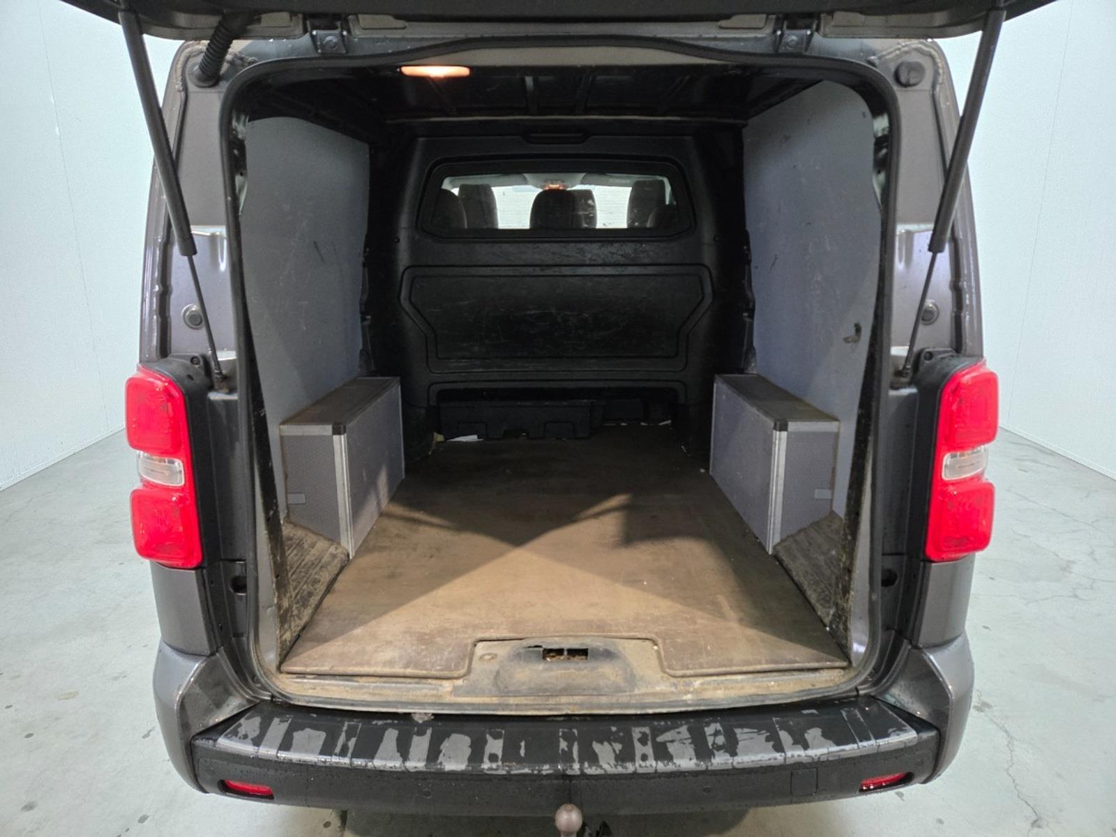 Opel Vivaro 2.0 CDTI L3H1 DC Innovation | 2020 | 250.812 km | Automaat | VFN43R | NAP: Logisch