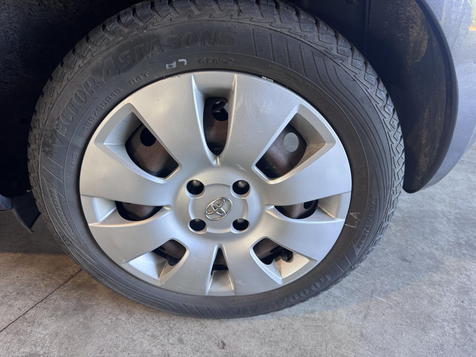 Toyota | Yaris | 1.3 VVTi Comfort | 2011 | 326.246 km | 61RKX7 | Logisch