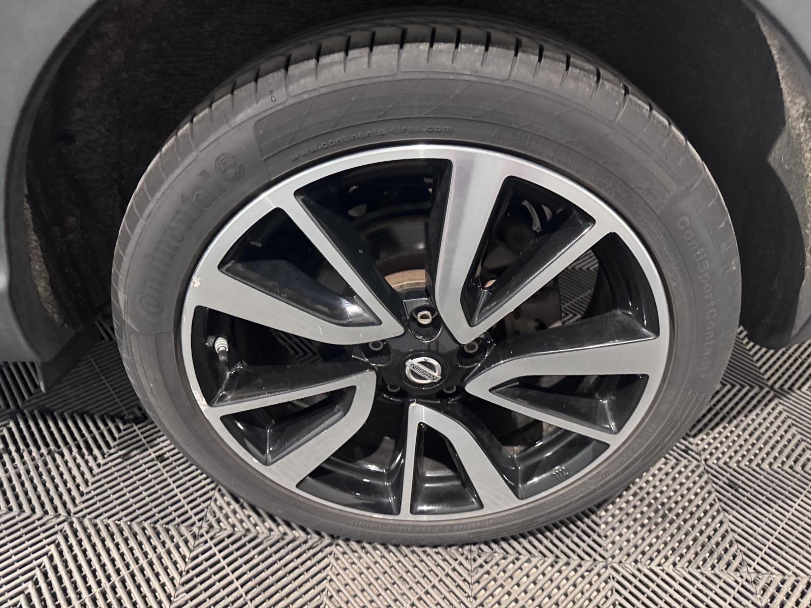 Nissan | Qashqai | 1.2 Premier Edition | 2014 | 90.715 km | J048BR | Geen oordeel