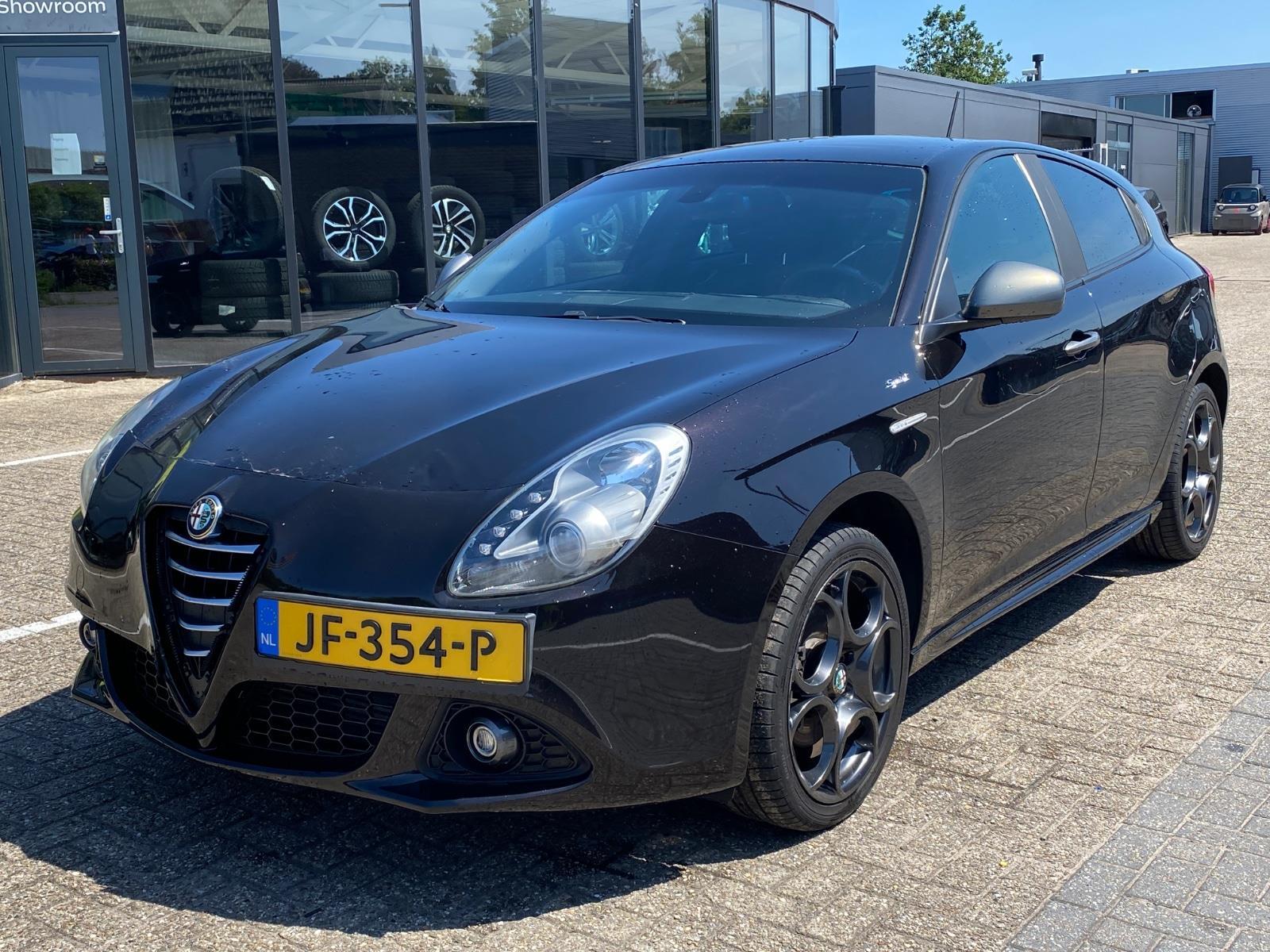 Alfa Romeo Giulietta 1.4 T Sprint | 2016 | 68,149 km | Automatic | JF354P | NAP: Makes sense
