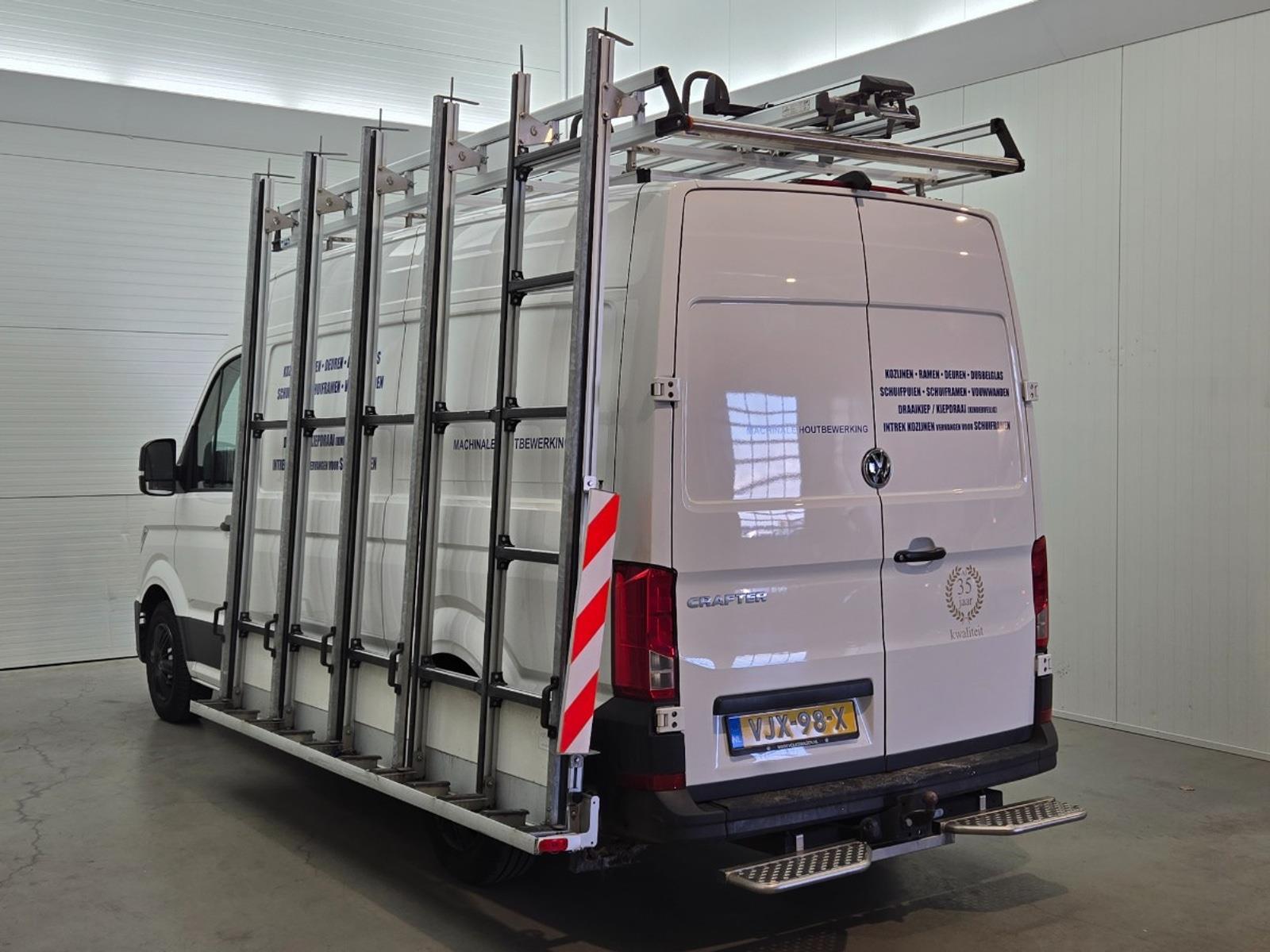 Volkswagen Crafter 35 2.0 TDI L3H3 Comfortline | 2022 | 49.279 km | Automaat | VJX98X | NAP: Logisch