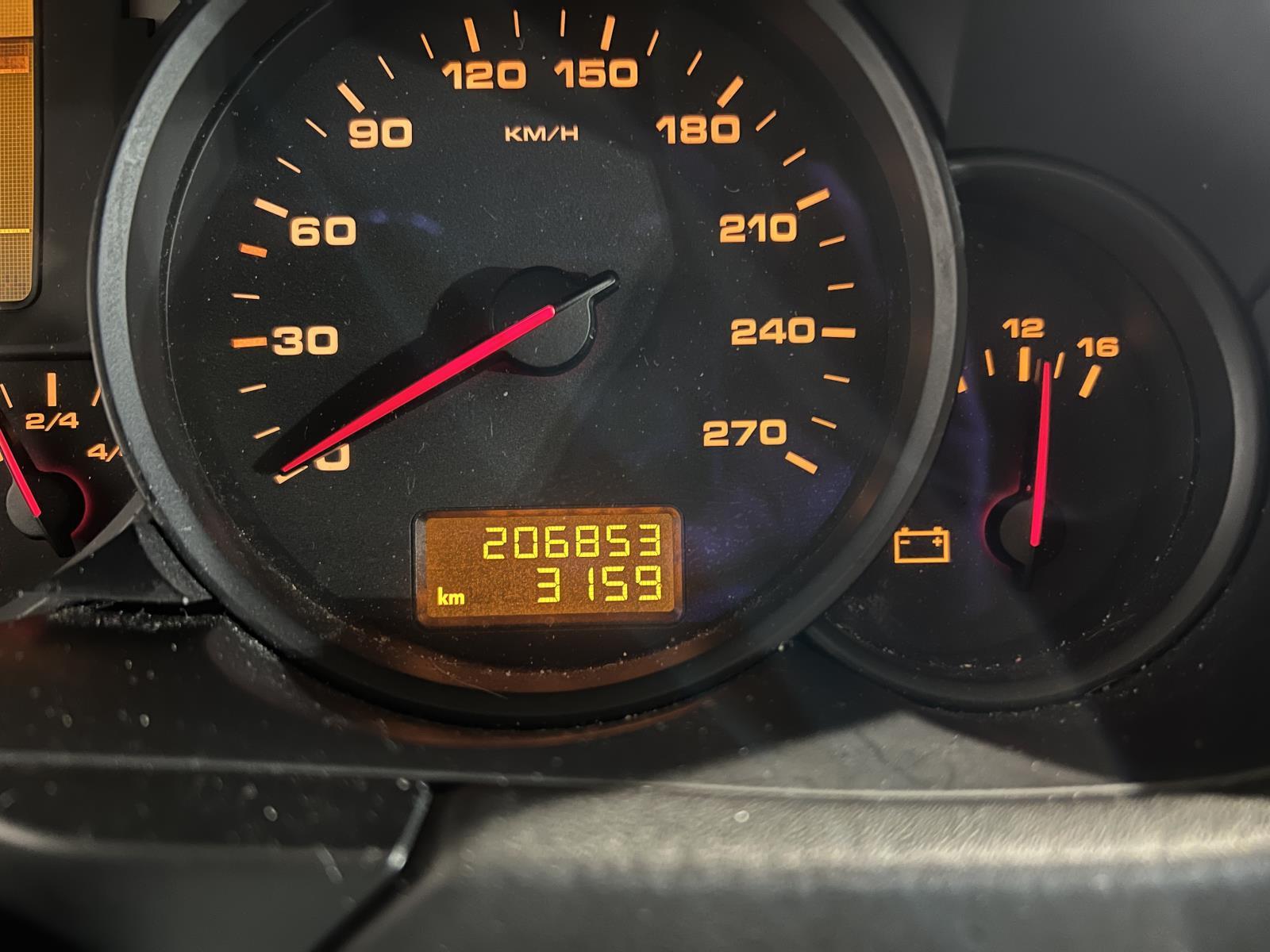 Porsche | Cayenne | 3.2 | 2004 | 206.850 km | 75PSVN | Logisch