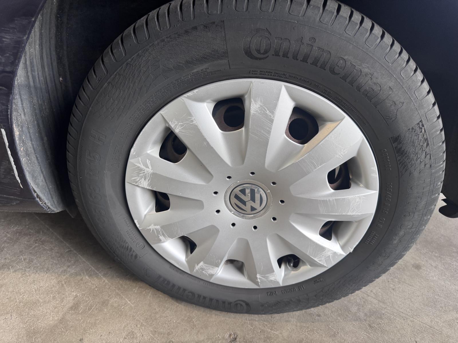 Volkswagen | Touran | 1.2 TSI Trendline BlueMotion | 2012 | 276.000 km | 82XJD4 | Logisch