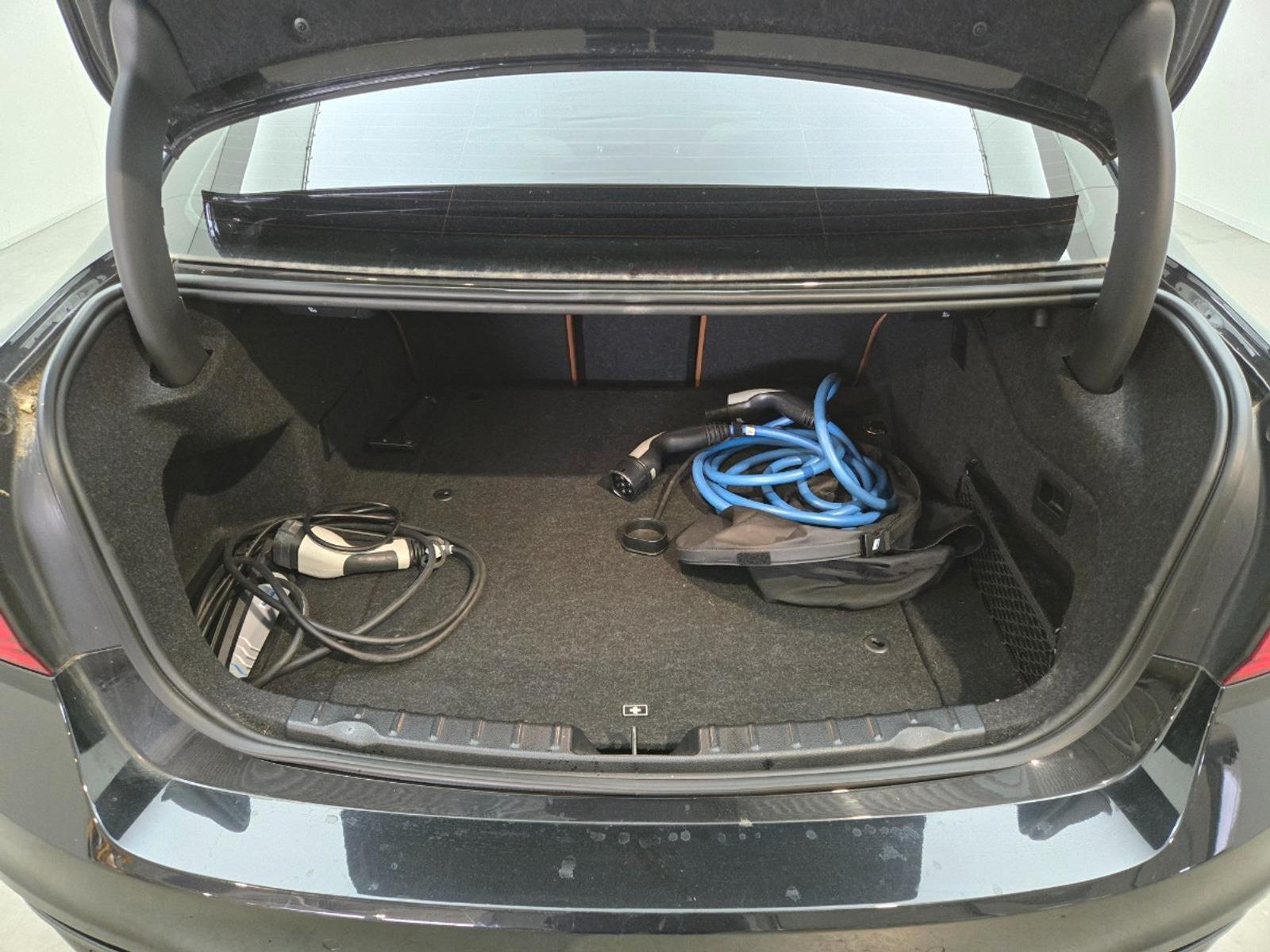 BMW 3 Series 330e | 2016 | 197,856 km | Automatic | JH872H | NAP: Makes sense