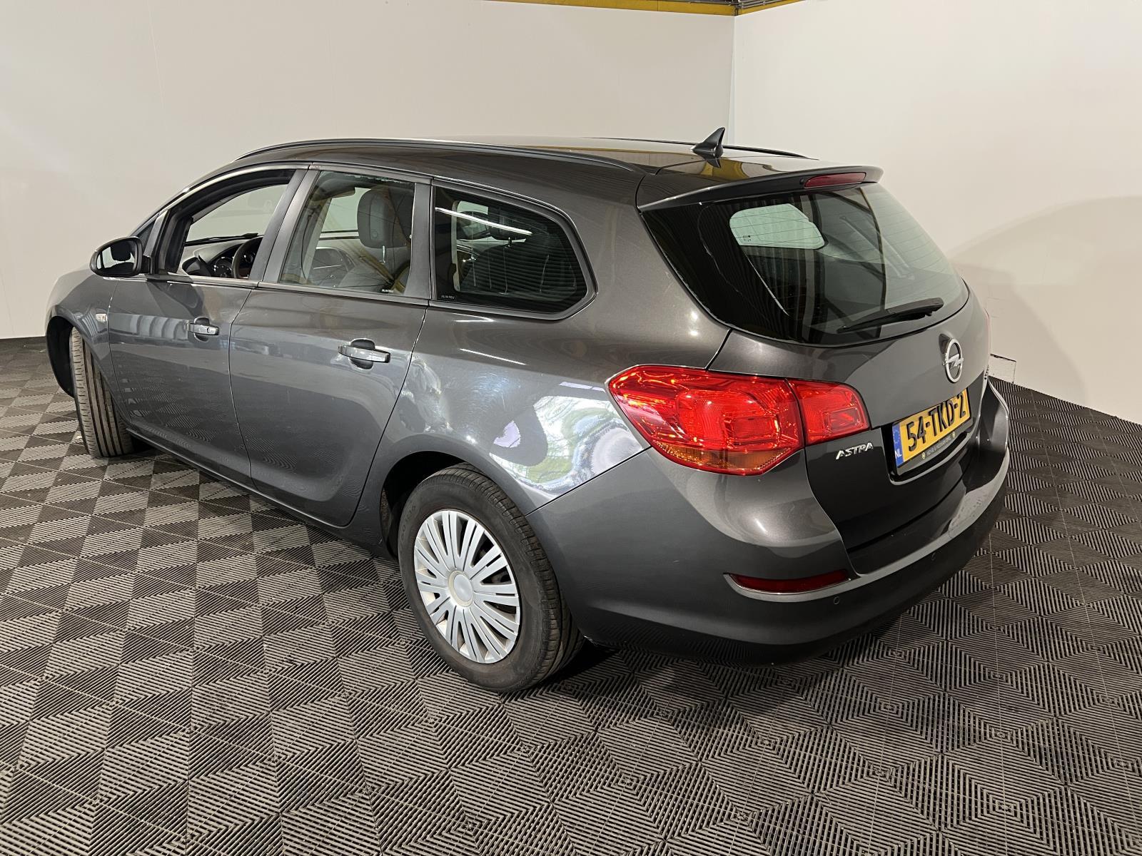 Opel | Astra Sports Tourer | 1.3 CDTi S/S Business Edition | 2012 | 308.154 km | 54TKD2 | Logisch