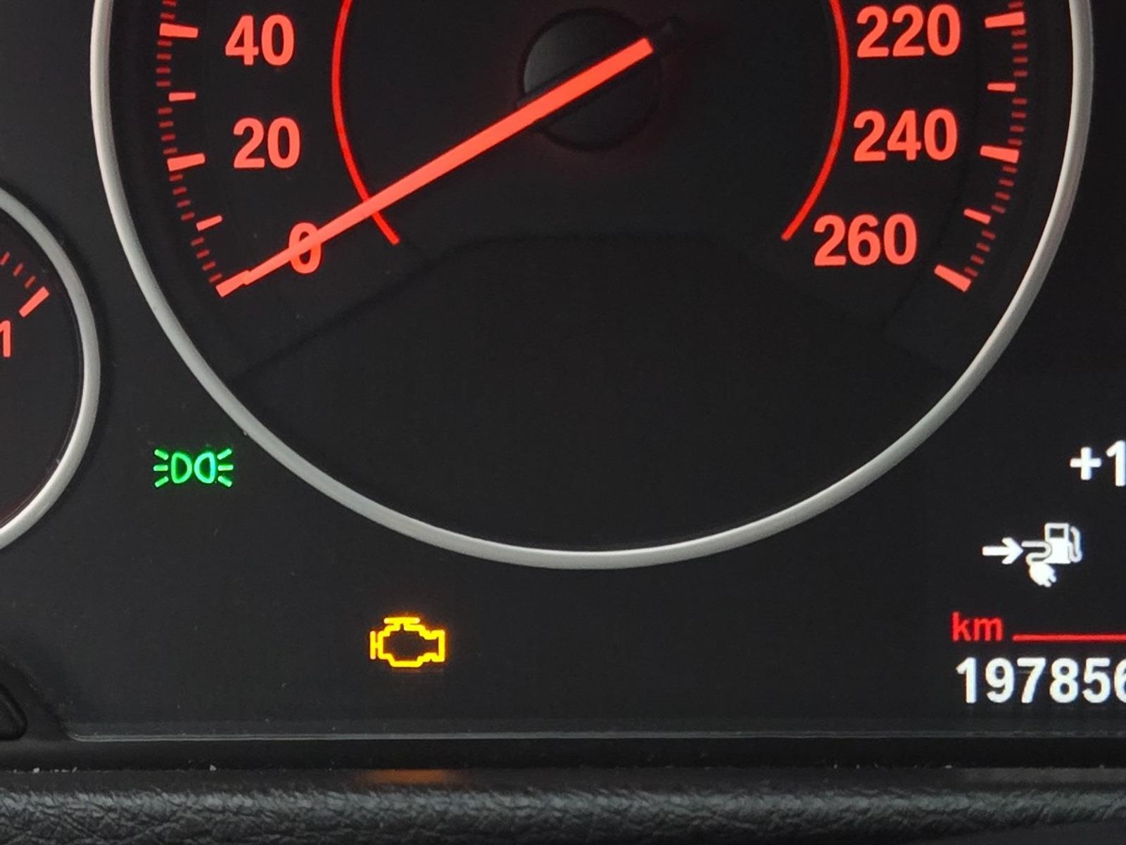 BMW 3 Series 330e | 2016 | 197,856 km | Automatic | JH872H | NAP: Makes sense