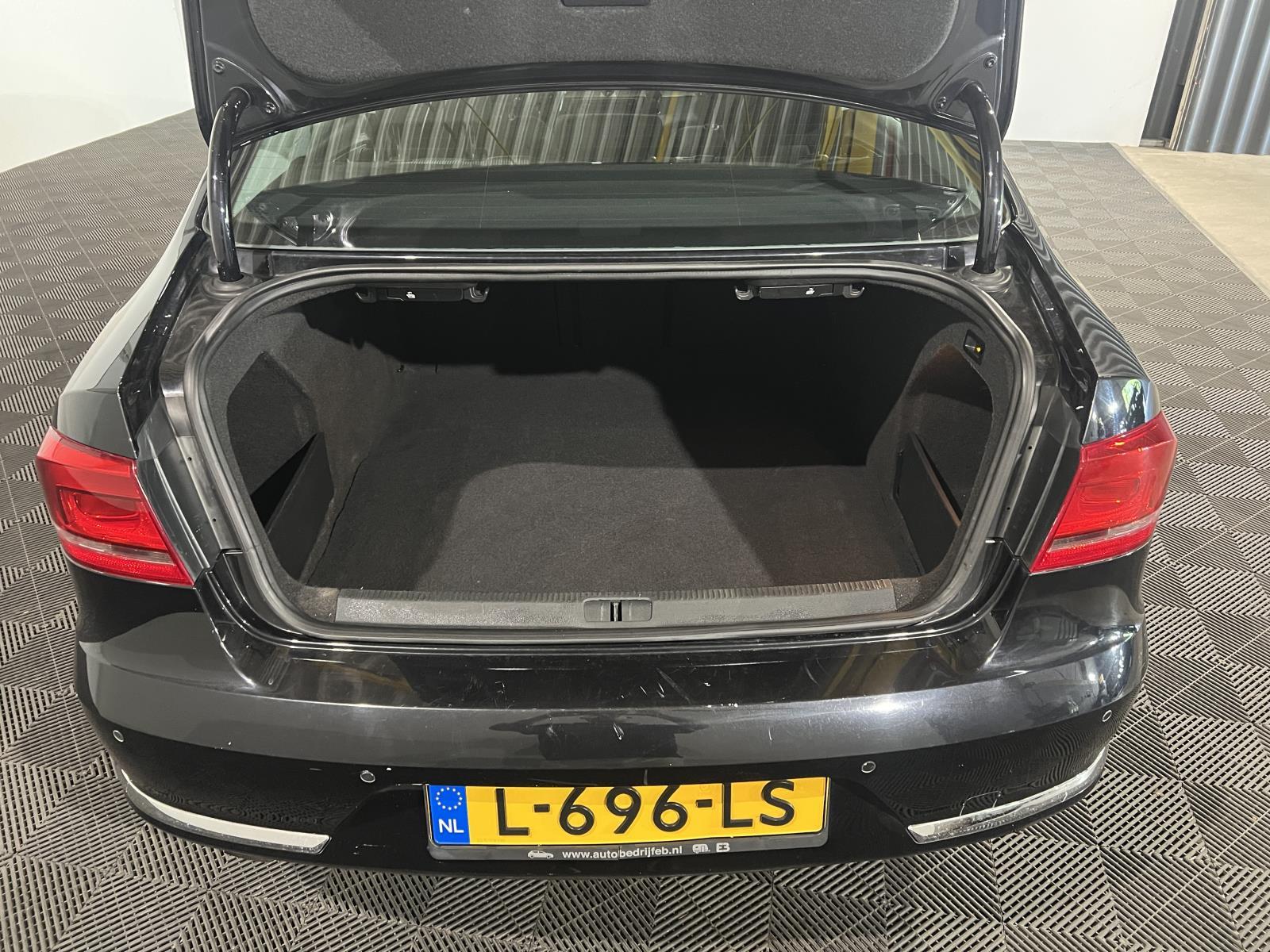 Volkswagen | Passat | 1.4 TSI Highline BlueMotion | 2011 | 237,860 km | L696LS | No rating