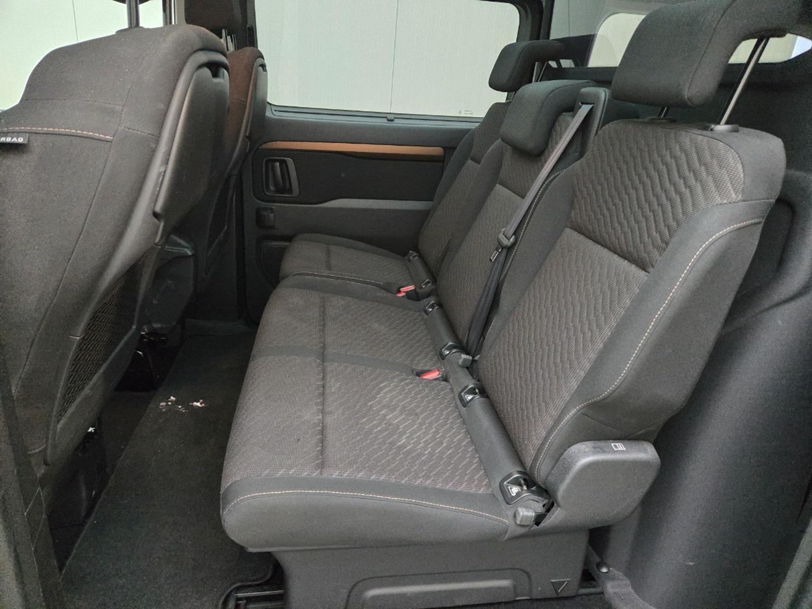 Toyota PROACE Worker 2.0 D-4D Dynamic Long DC Verso | 2023 | 112.033 km | Automaat | VTP80L | NAP: Logisch