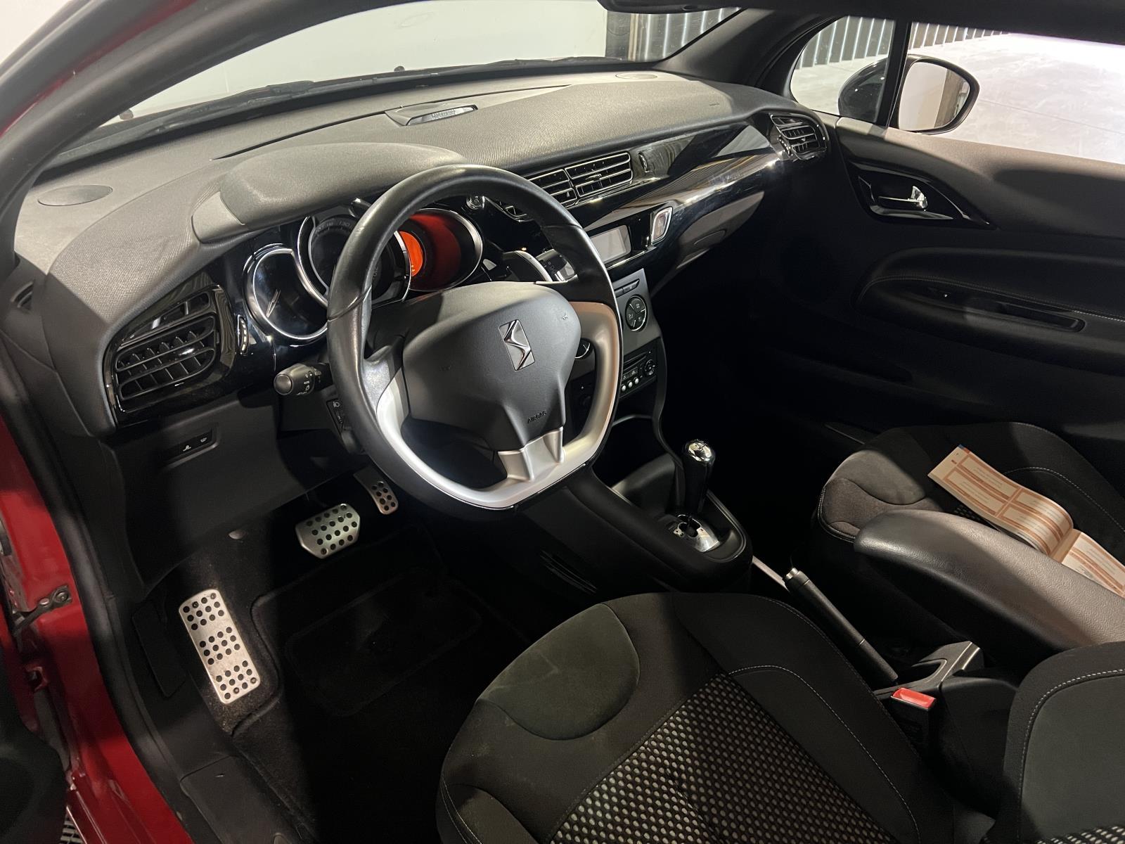 Citroen | DS3 | 1.4 e-HDi Chic | 2013 | 128.643 km | 74ZPD4 | Logisch