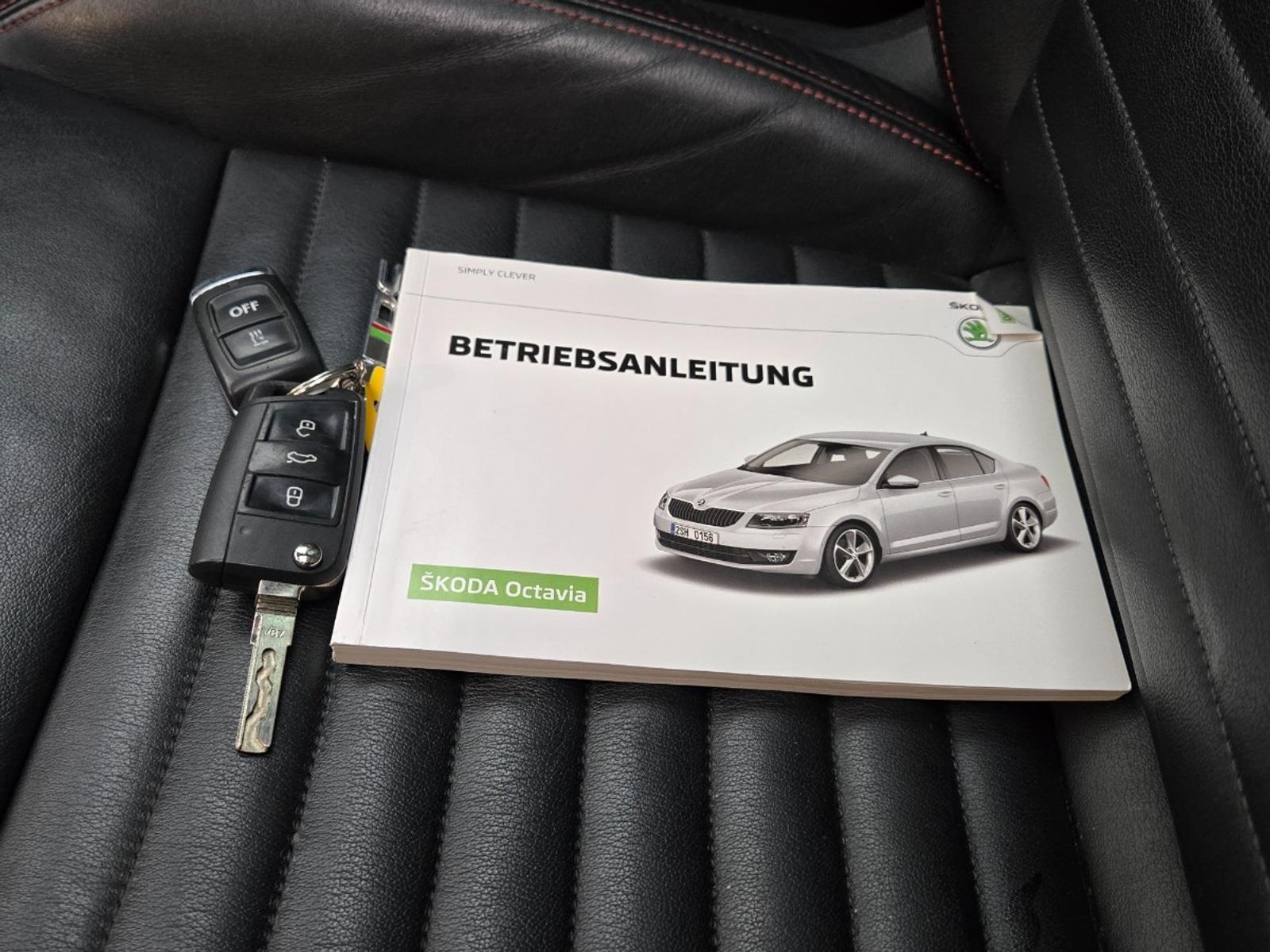 Skoda Octavia Combi 2.0 TSI RS 230 Business Stationwagen | 2016 | 206.139 km | Automaat | X330DT | NAP: Geen oordeel
