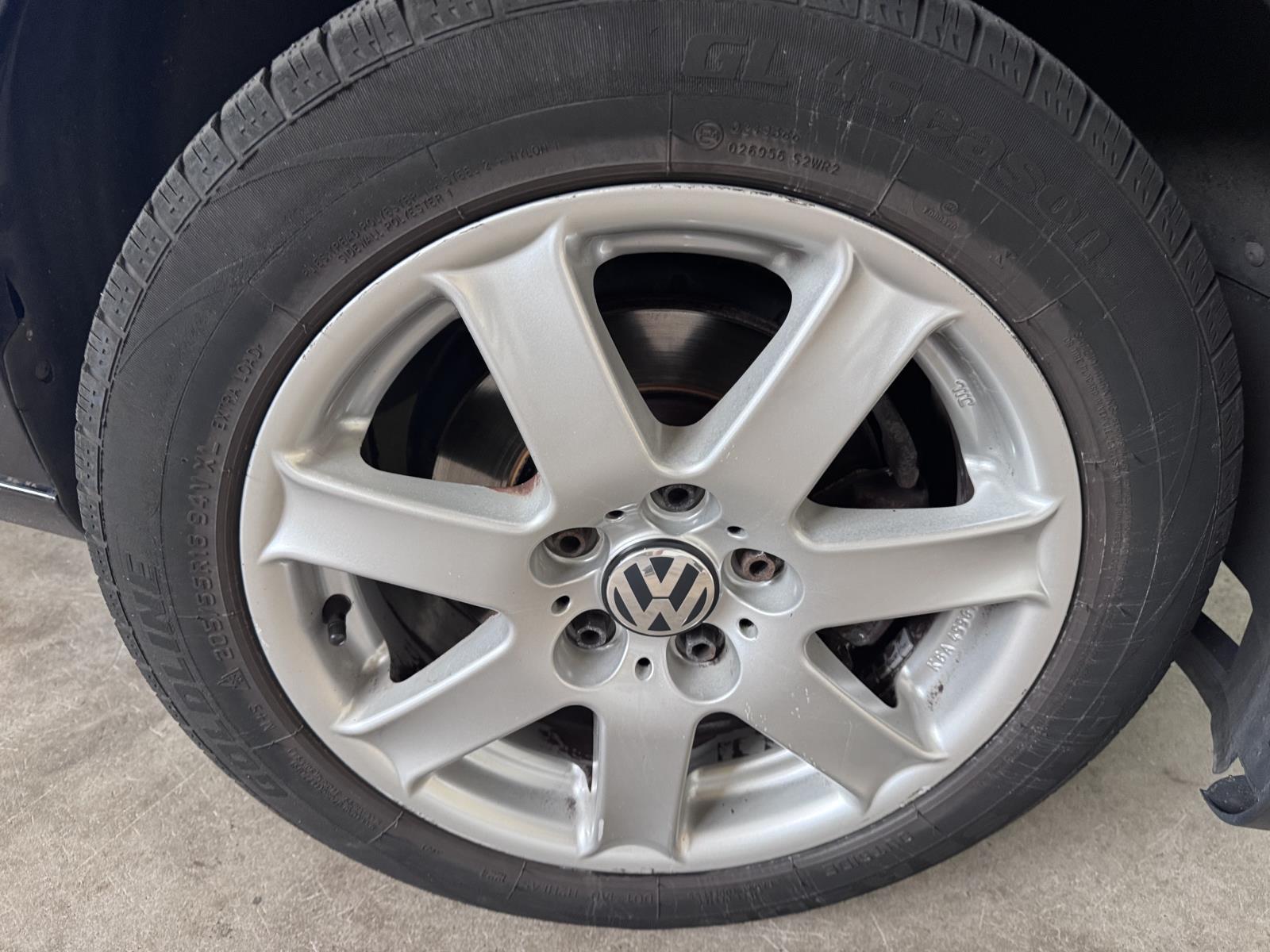 Volkswagen | Jetta | 1.6 FSI Comfortline Business | 2007 | 277.892 km | 19TZTJ | Logisch