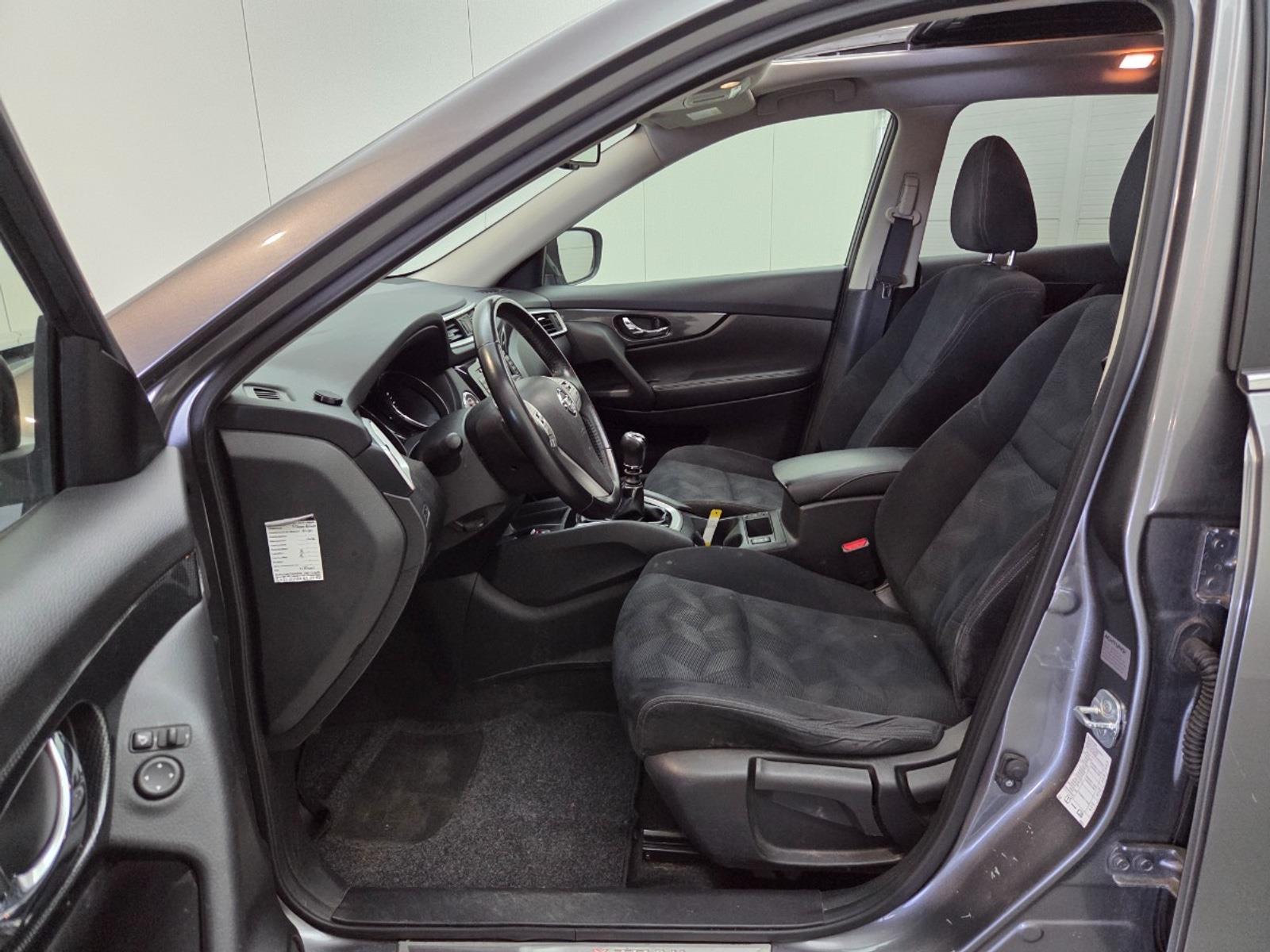 Nissan X-Trail 1.6 DIG-T Connect Edition 7-seater | 2015 | 209,797 km | ZP768F | NAP: No rating