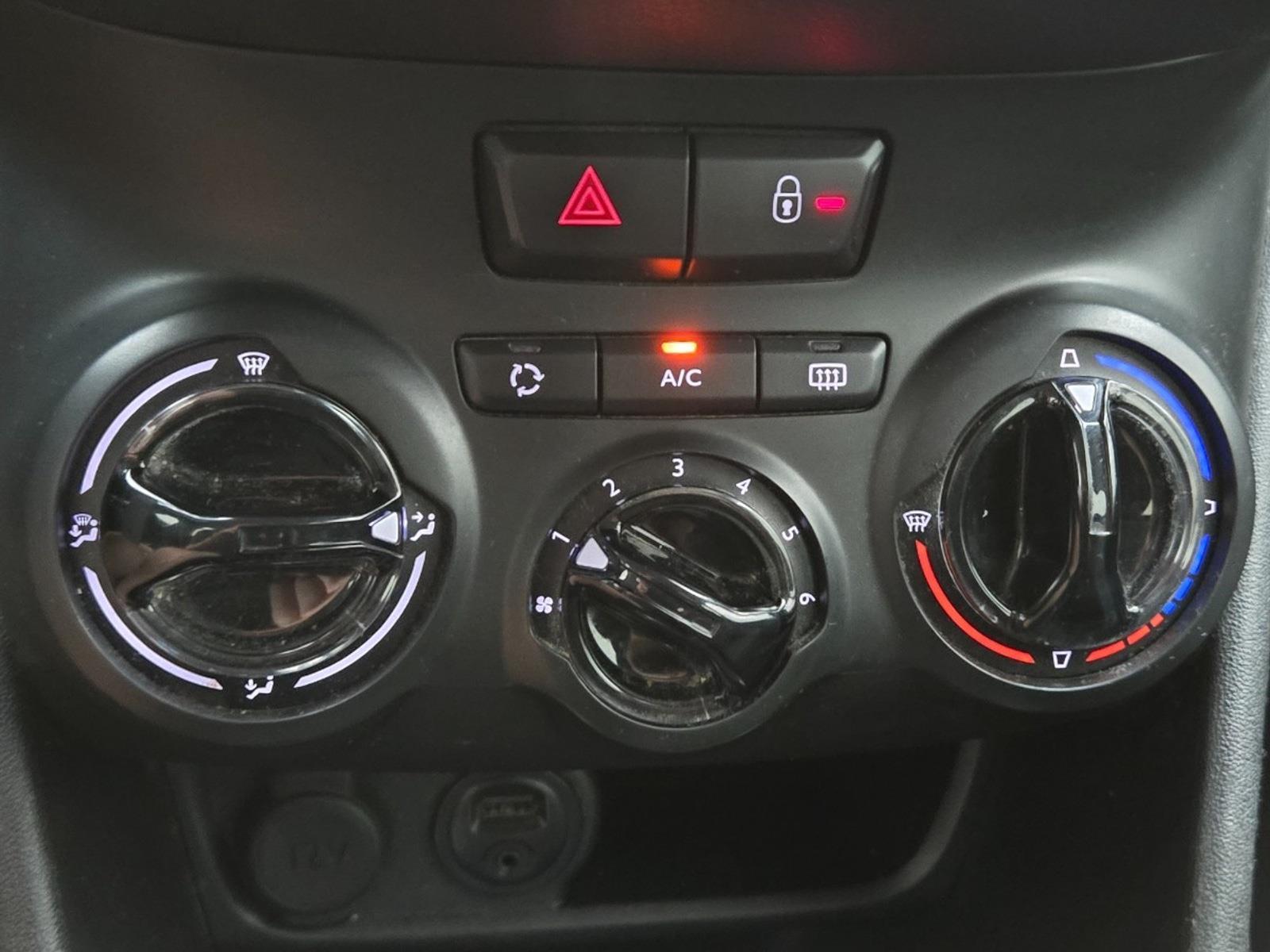 Peugeot 208 1.2 PureTech Blue Lion | 2016 | 160,590 km | NF647F | NAP: Makes sense