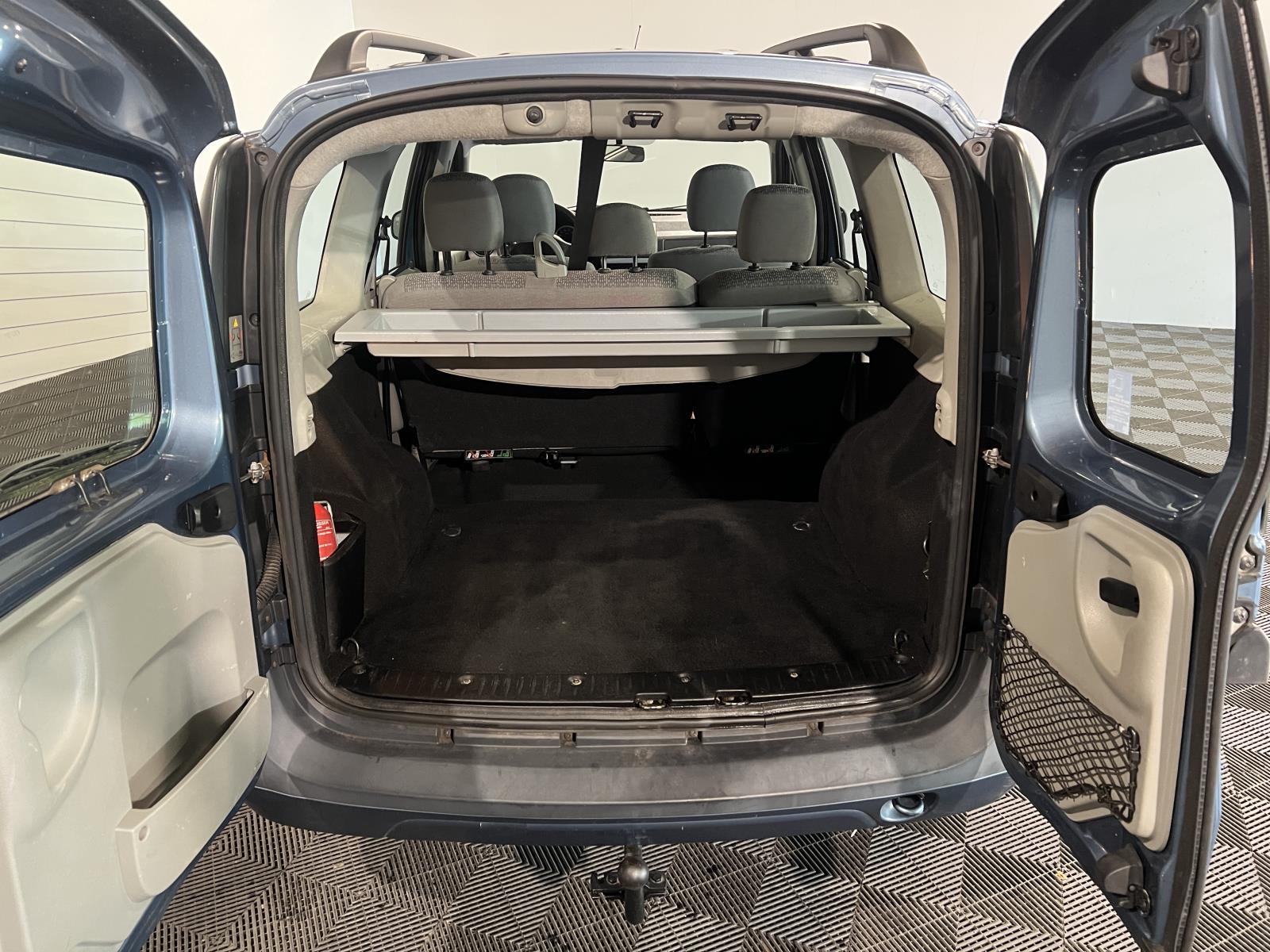Dacia | Logan MCV | 1.6-16V Lauréate | 2007 | 193.543 km | 49ZBPS | Logisch