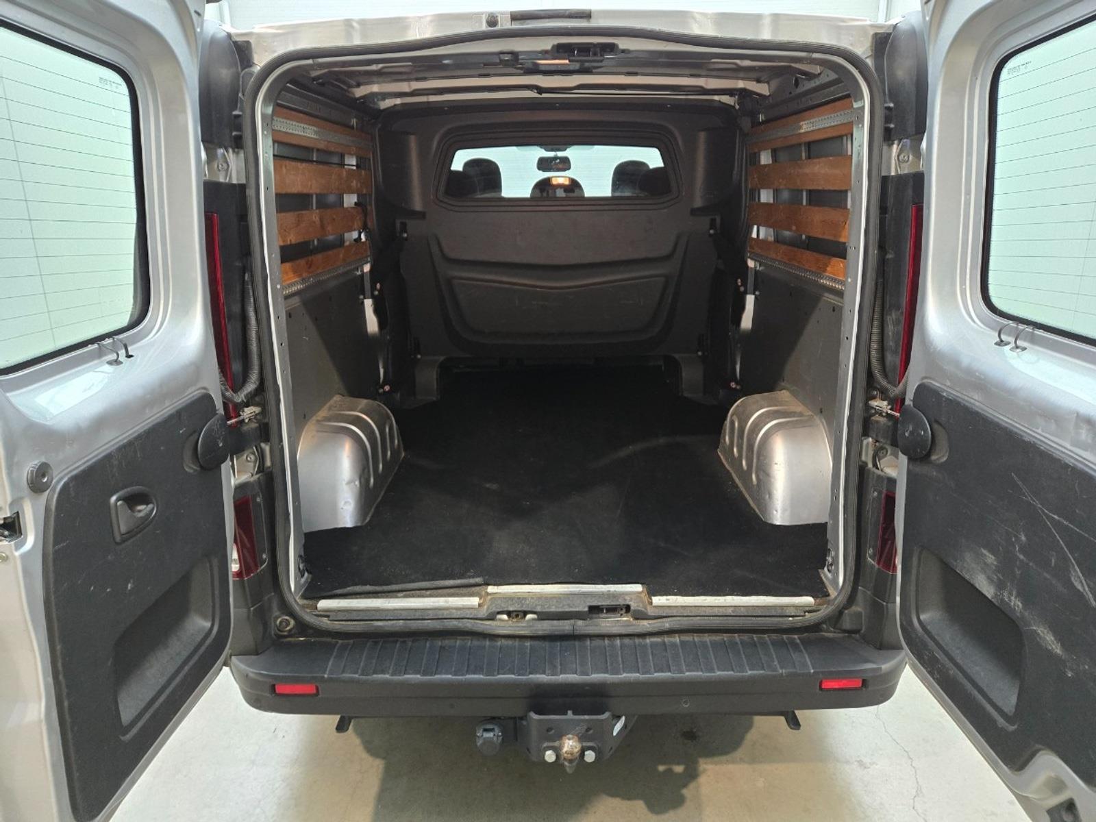 Renault Trafic 1.6 dCi T29 L2H1 DC Generic | 2016 | 141,233 km | V16DFD | NAP: No rating