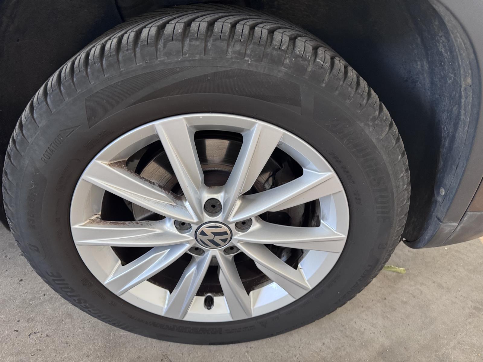 Volkswagen | Tiguan | 1.4 TSI Sport&Style | 2013 | 164,495 km | 3XND44 | No rating