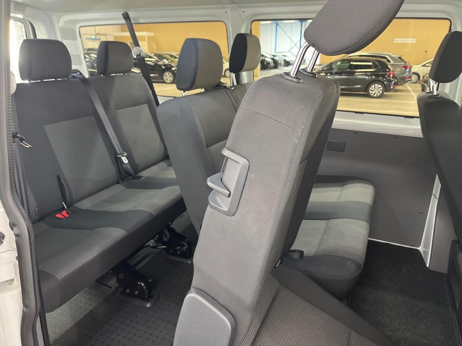 Volkswagen Transporter Kombi 2.0 TDI L2H1 Personenbus | 2023 | 235.720 km | T284FB | NAP: Logisch