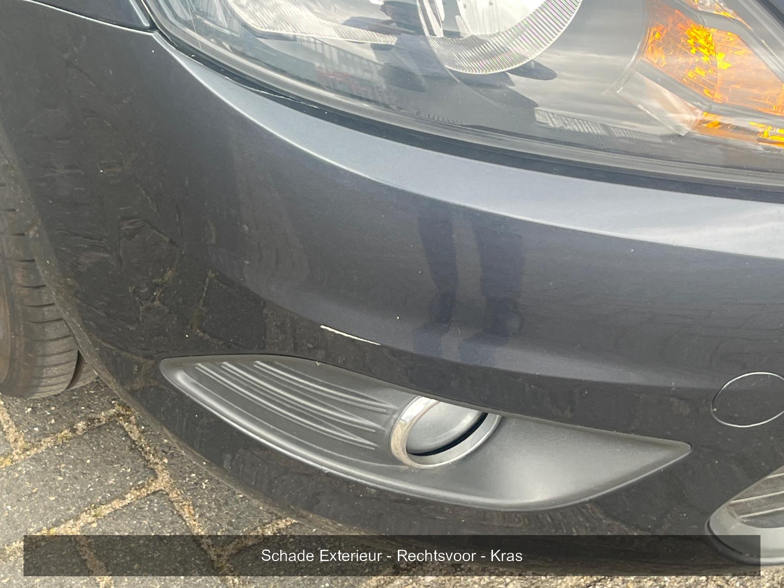 Ford Focus Wagon 1.6 Comfort Stationwagen | 2011 | 217.342 km | 98RDG6 | NAP: Logisch