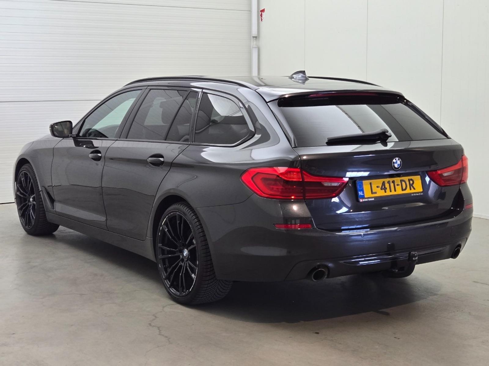 BMW 5-serie Touring 530i xDrive High Executive Stationwagen | 2017 | 190.637 km | Automaat | L411DR | NAP: Geen oordeel