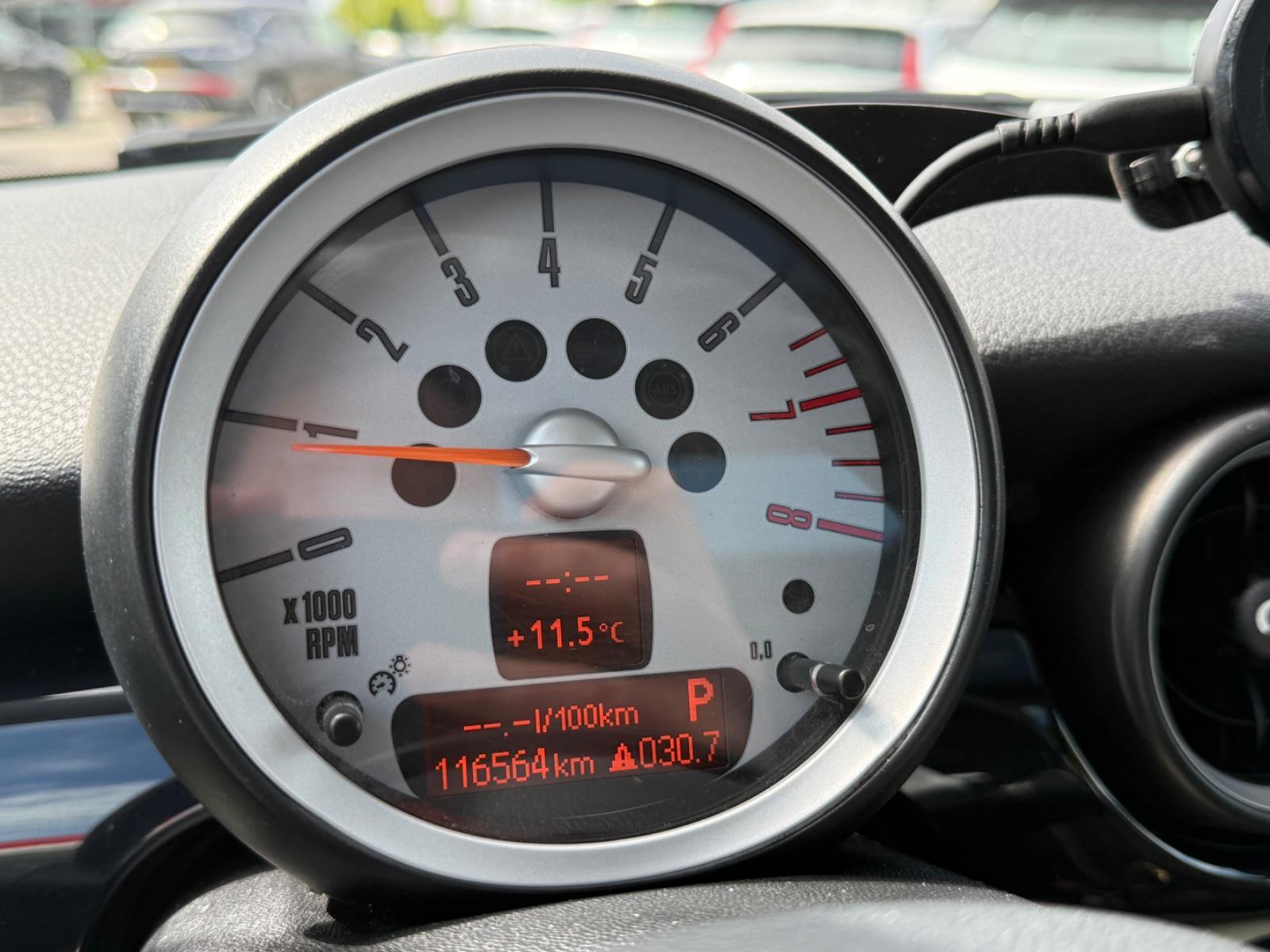 Mini Mini Clubman 1.6 Cooper | 2008 | 116.564 km | Automaat | S207LD | NAP: Geen oordeel